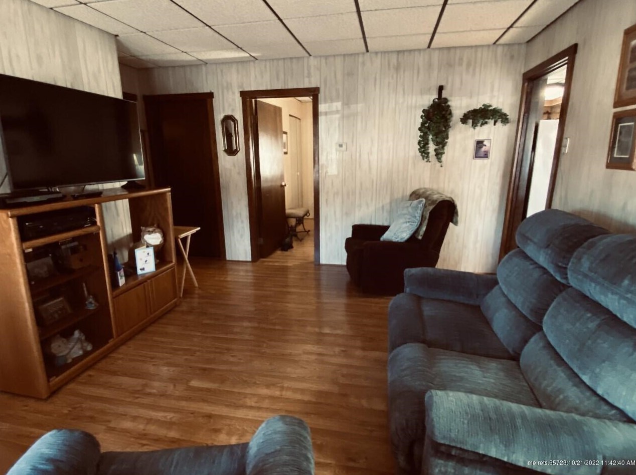 19 Pleasant St, Ripley ME 04930-1432 exterior