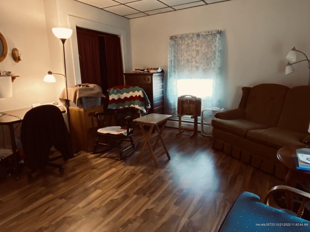 19 Pleasant St, Ripley ME 04930-1432 exterior