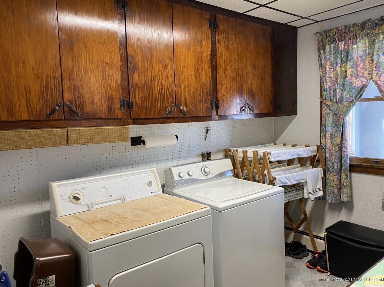 19 Pleasant St, Ripley ME 04930-1432 exterior