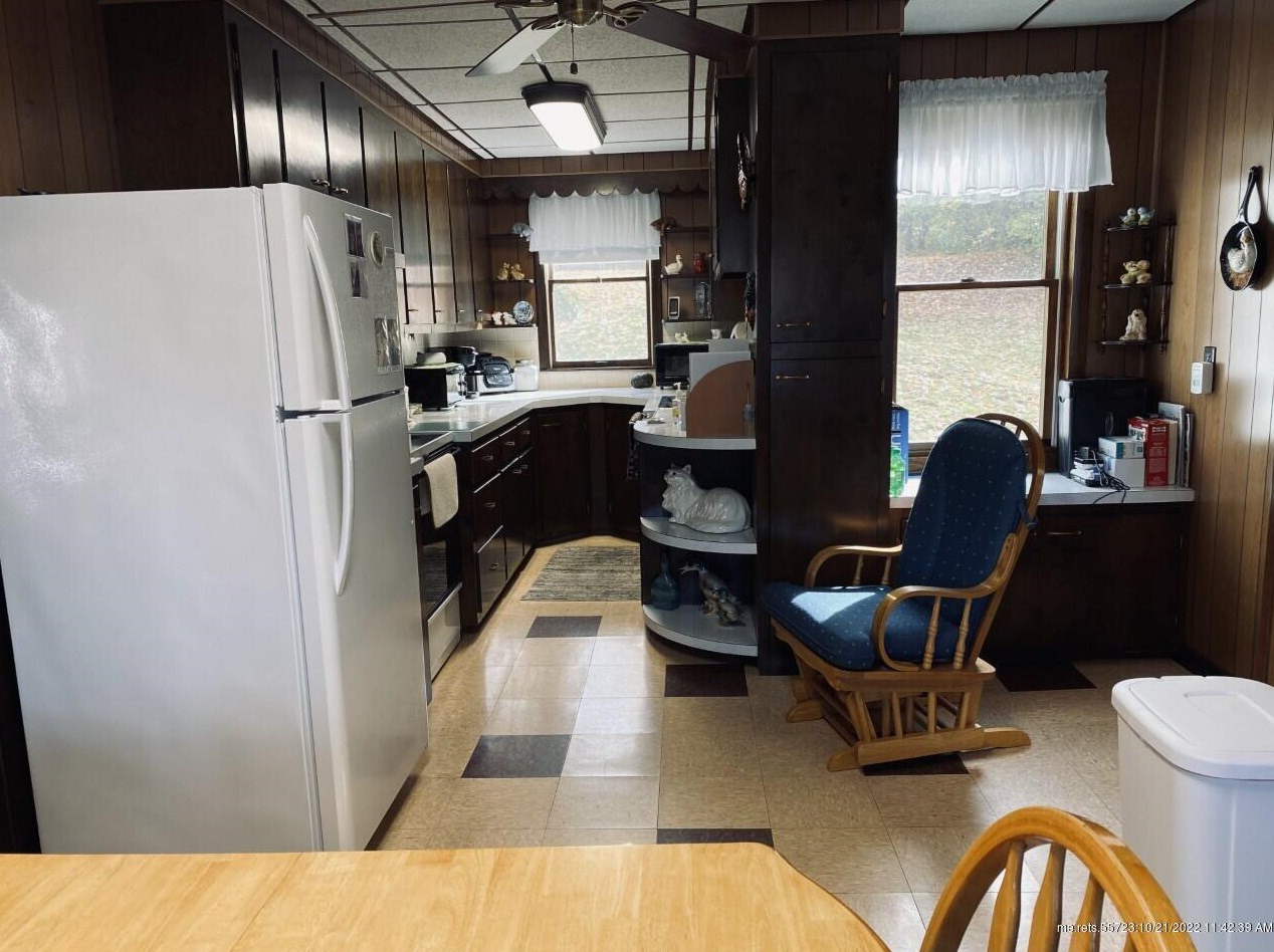 19 Pleasant St, Ripley ME 04930-1432 exterior