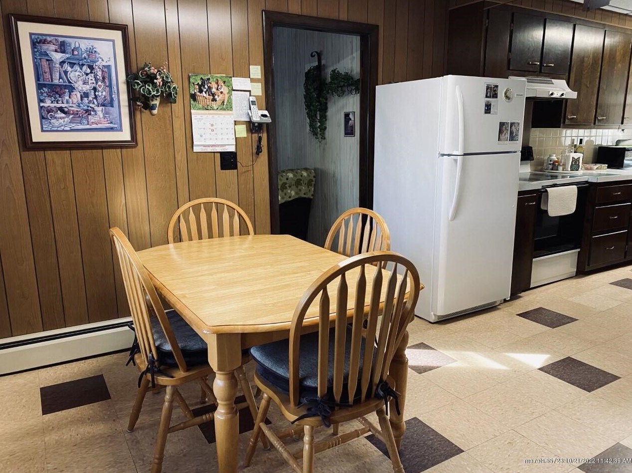 19 Pleasant St, Ripley ME 04930-1432 exterior