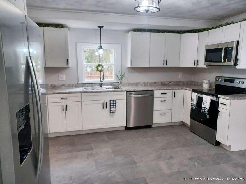 20 Elm St, Sebec ME  04426-1309 exterior