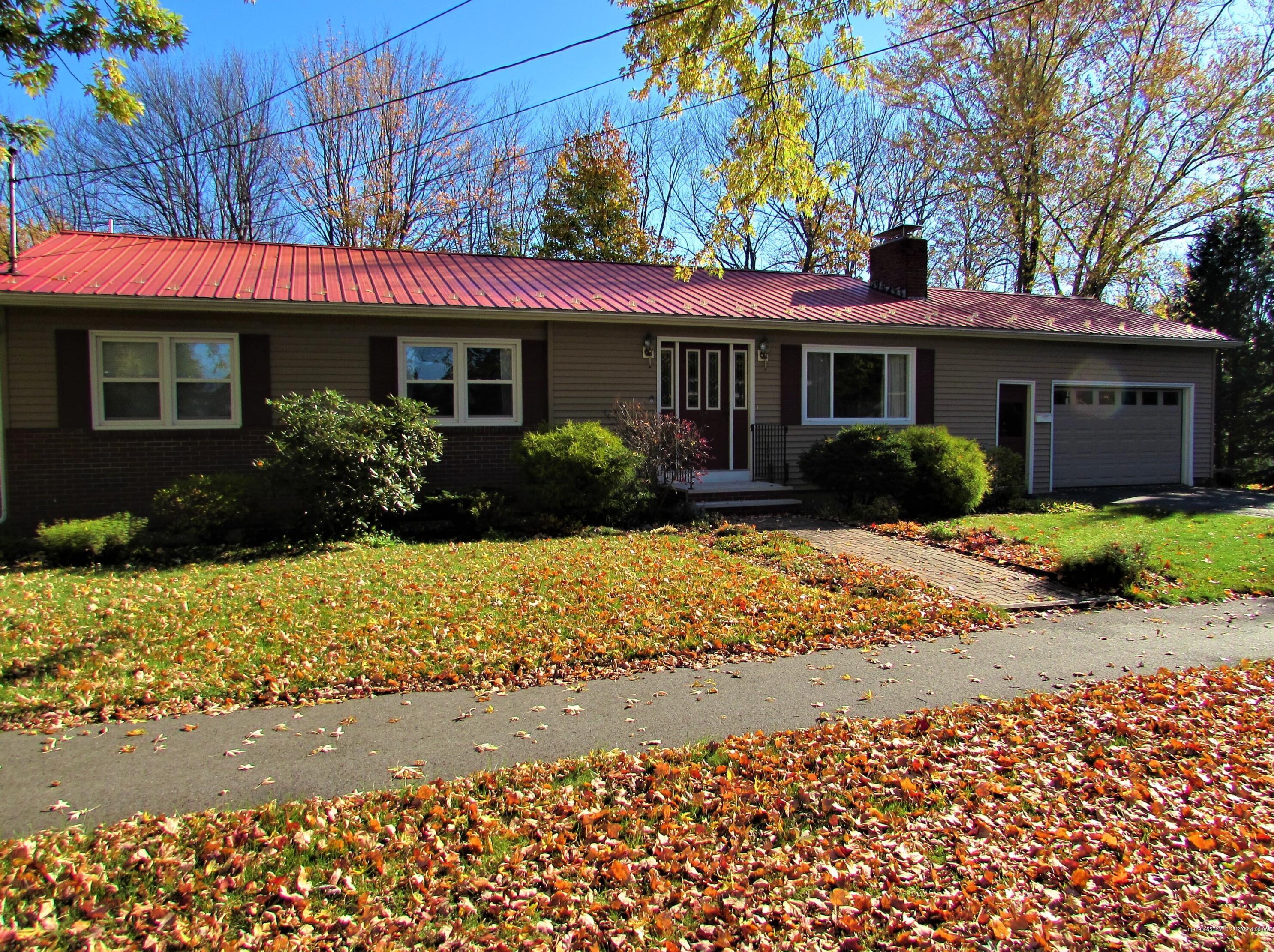 99 Dartmouth St, Bangor ME  04401-4125 exterior