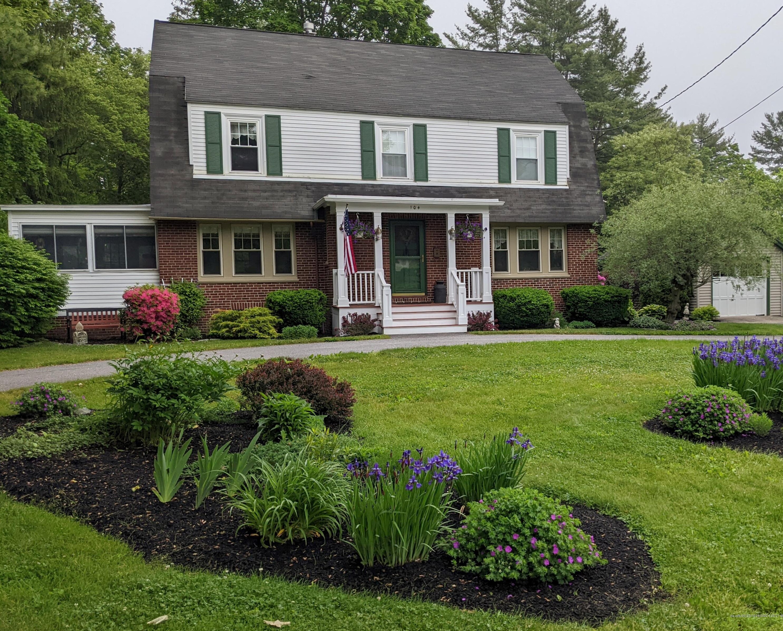 104 Stroudwater St, Westbrook ME  04092-4037 exterior