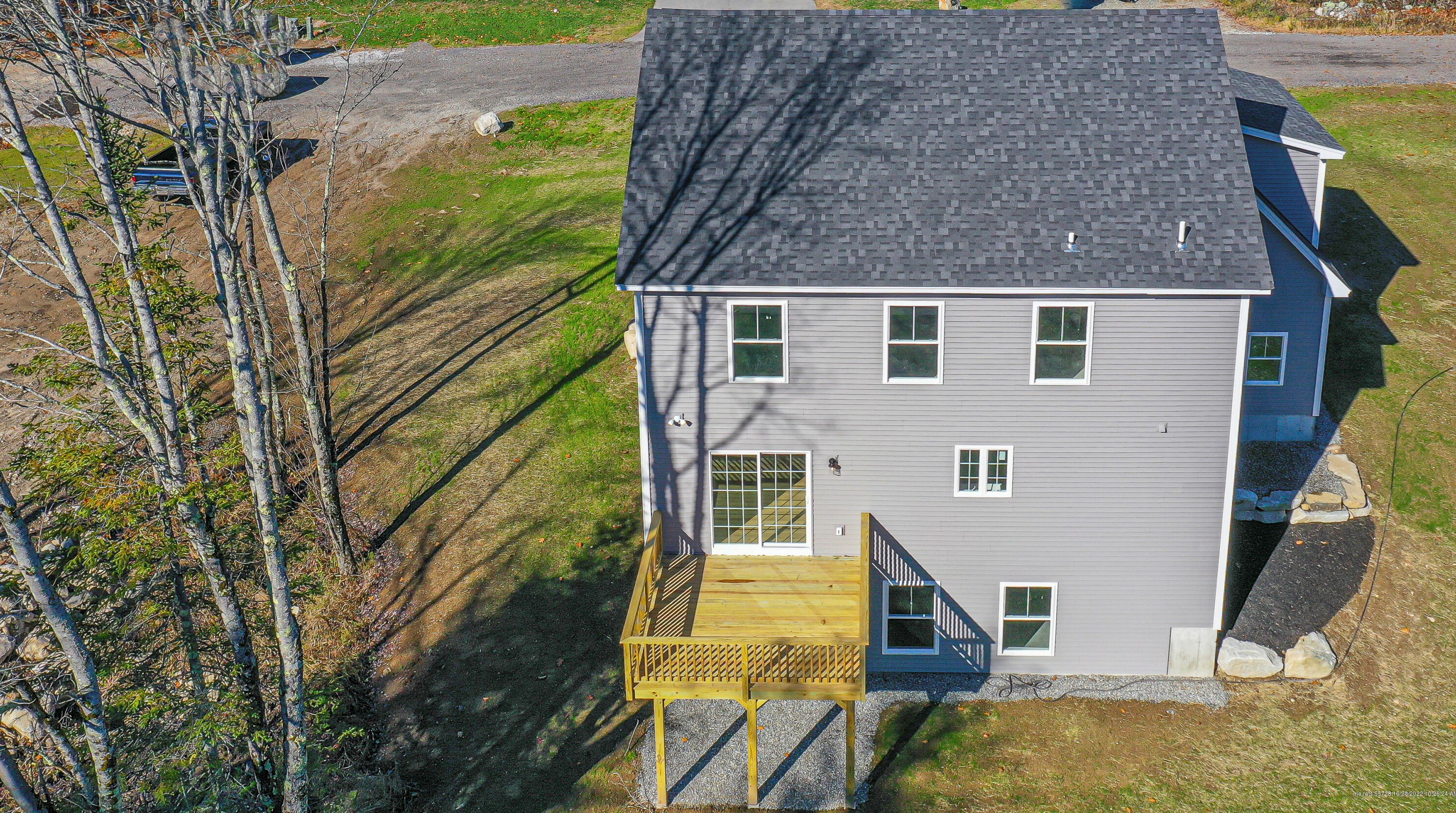 20 Strawberry Ln, Windham ME  04062-5088 exterior