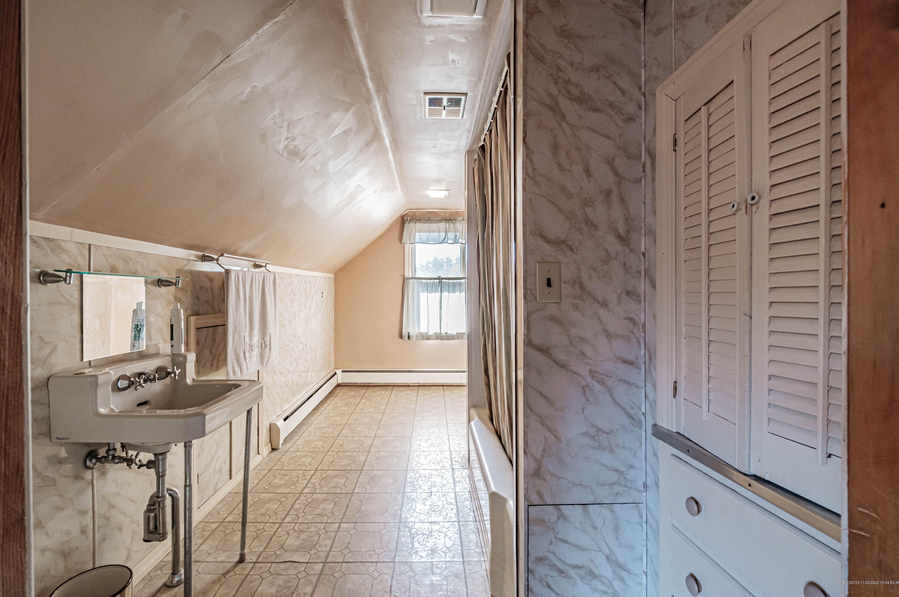 8 Louise St, Westbrook ME  04092-2708 exterior