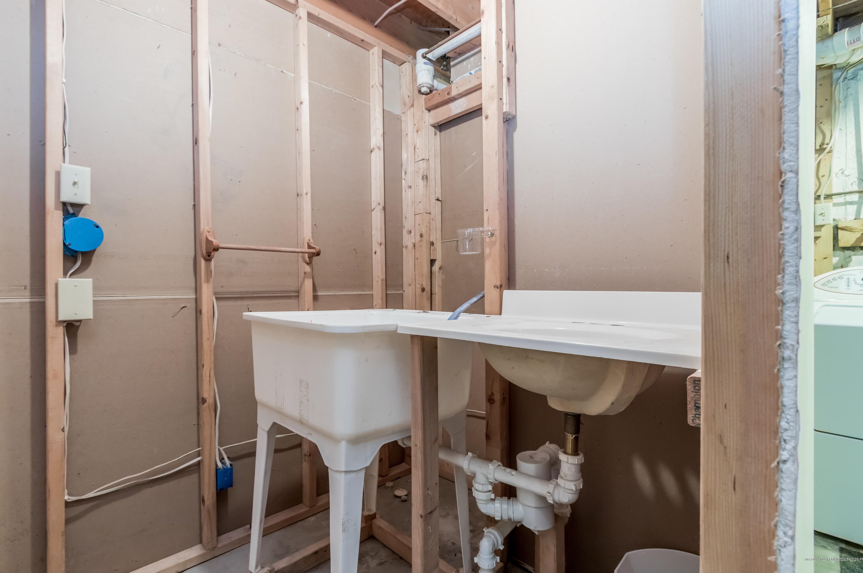 44 Wendell St, Portland ME  04103-1256 exterior