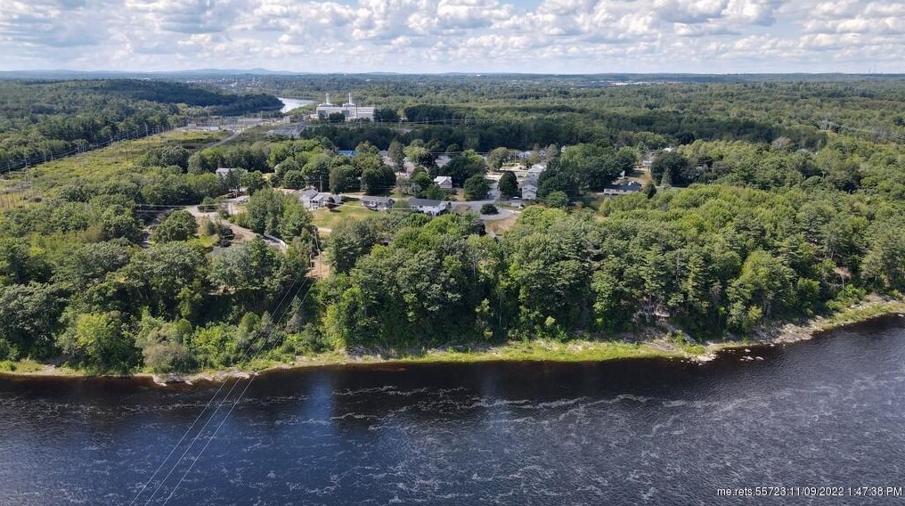 14 Prouty Dr, Bangor ME  04401-6959 exterior