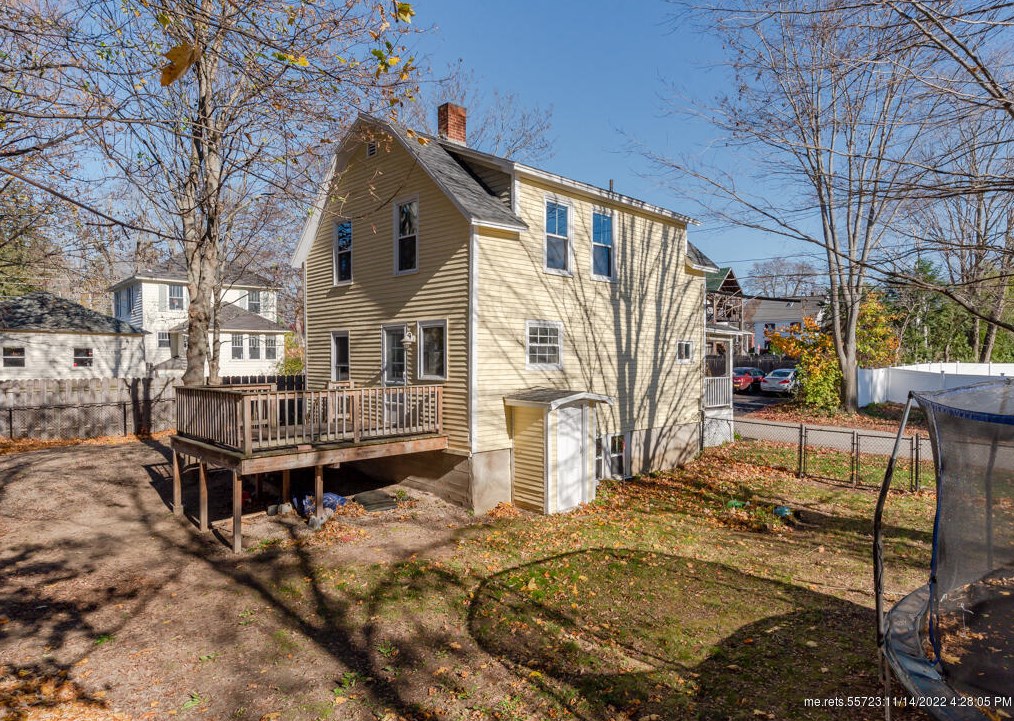 5 Lombard St, Gorham ME  04038-1400 exterior