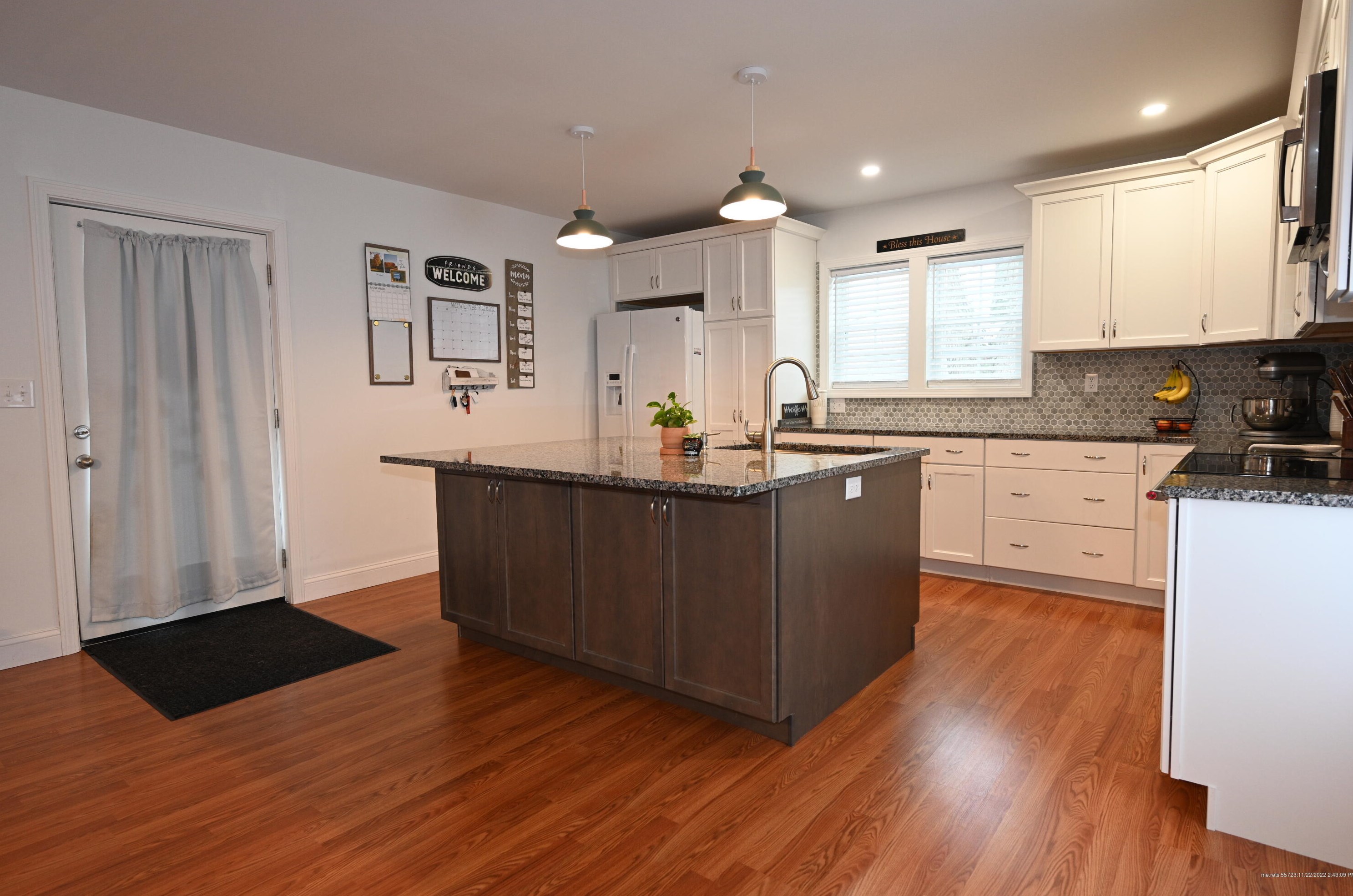 819 Brunswick Ave, Pittston ME  04345-6219 exterior