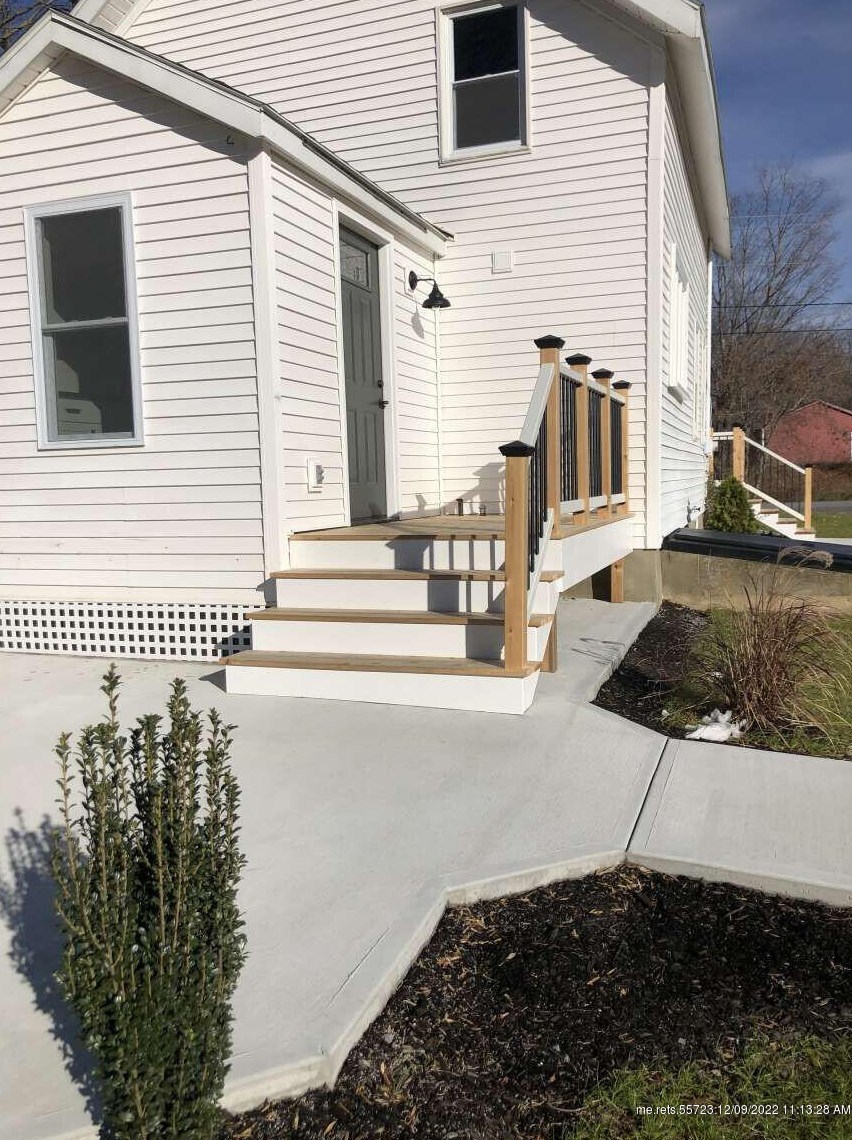 93 West St, Pittston ME  04345-2318 exterior