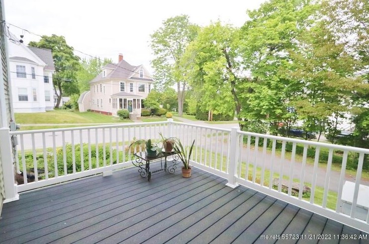 30 Linden St, Bangor ME 04401-3411 exterior