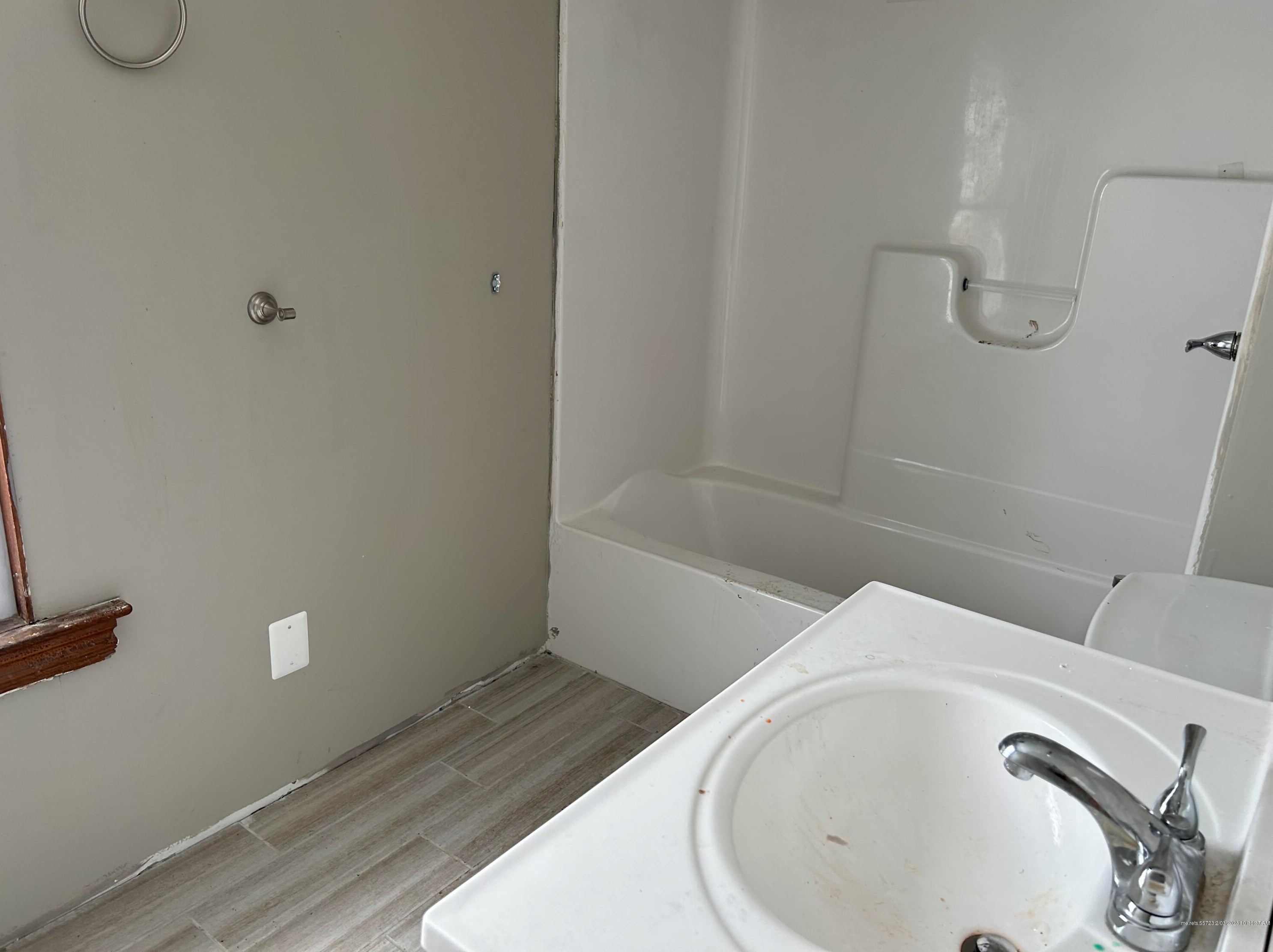 11 Donald St, Waterville ME  04901-5627 exterior