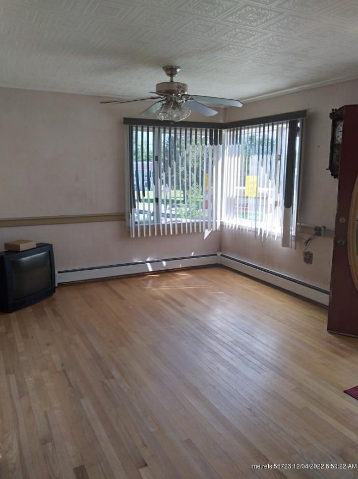 5 Maple St, Fort Kent ME  04743-1427 exterior