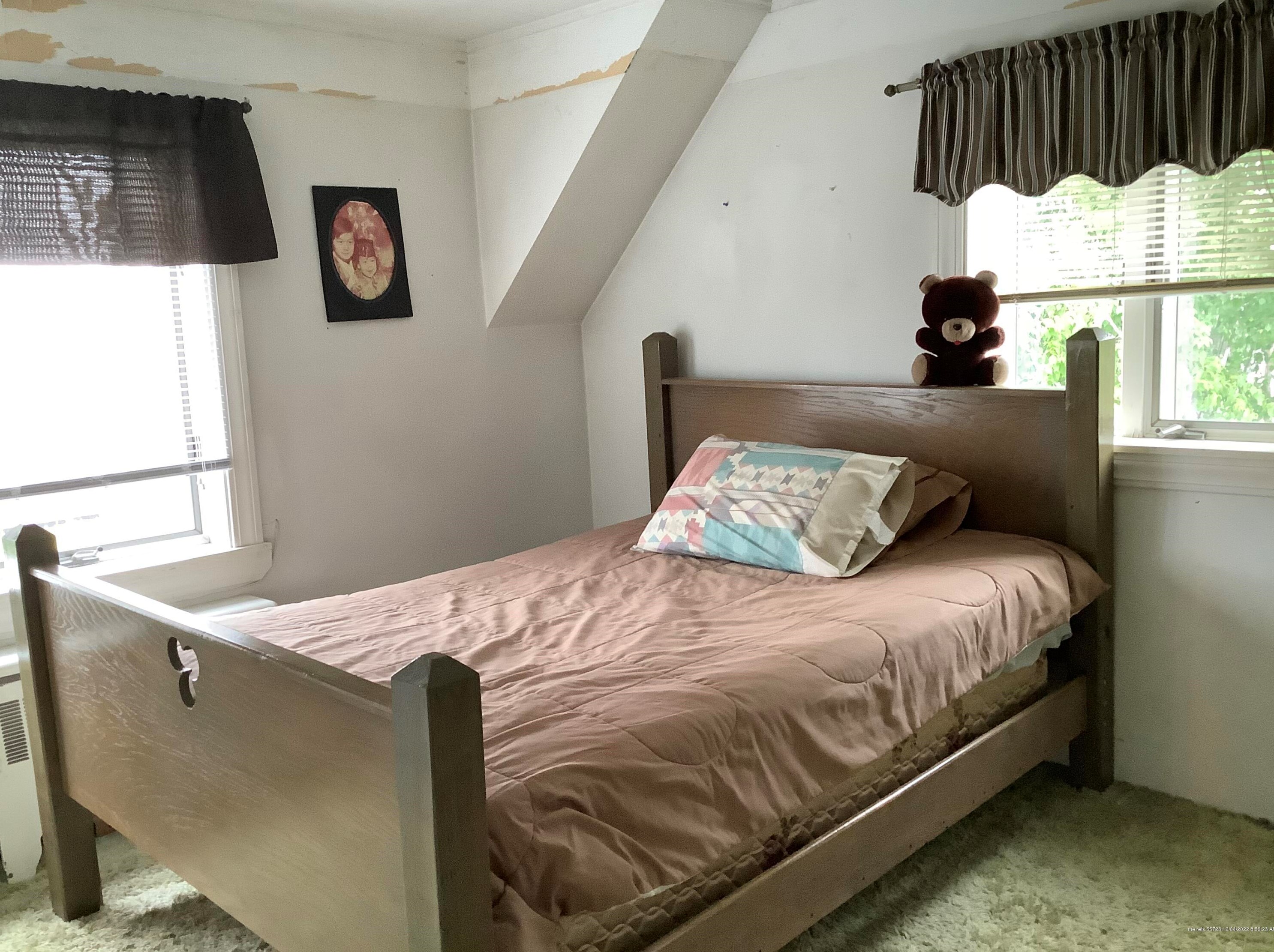5 Maple St, Fort Kent ME  04743-1427 exterior