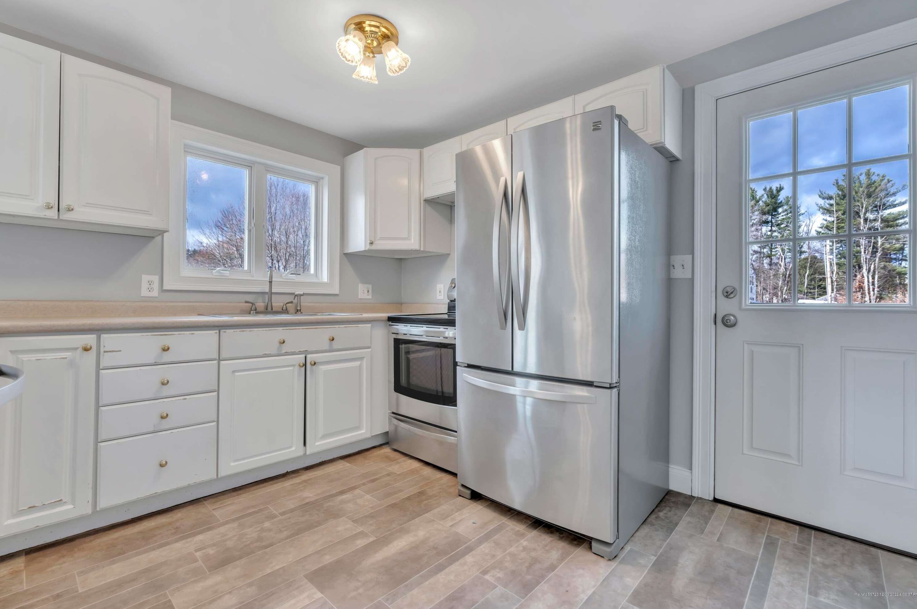 126 Main St, Windham ME 04062-4225 exterior