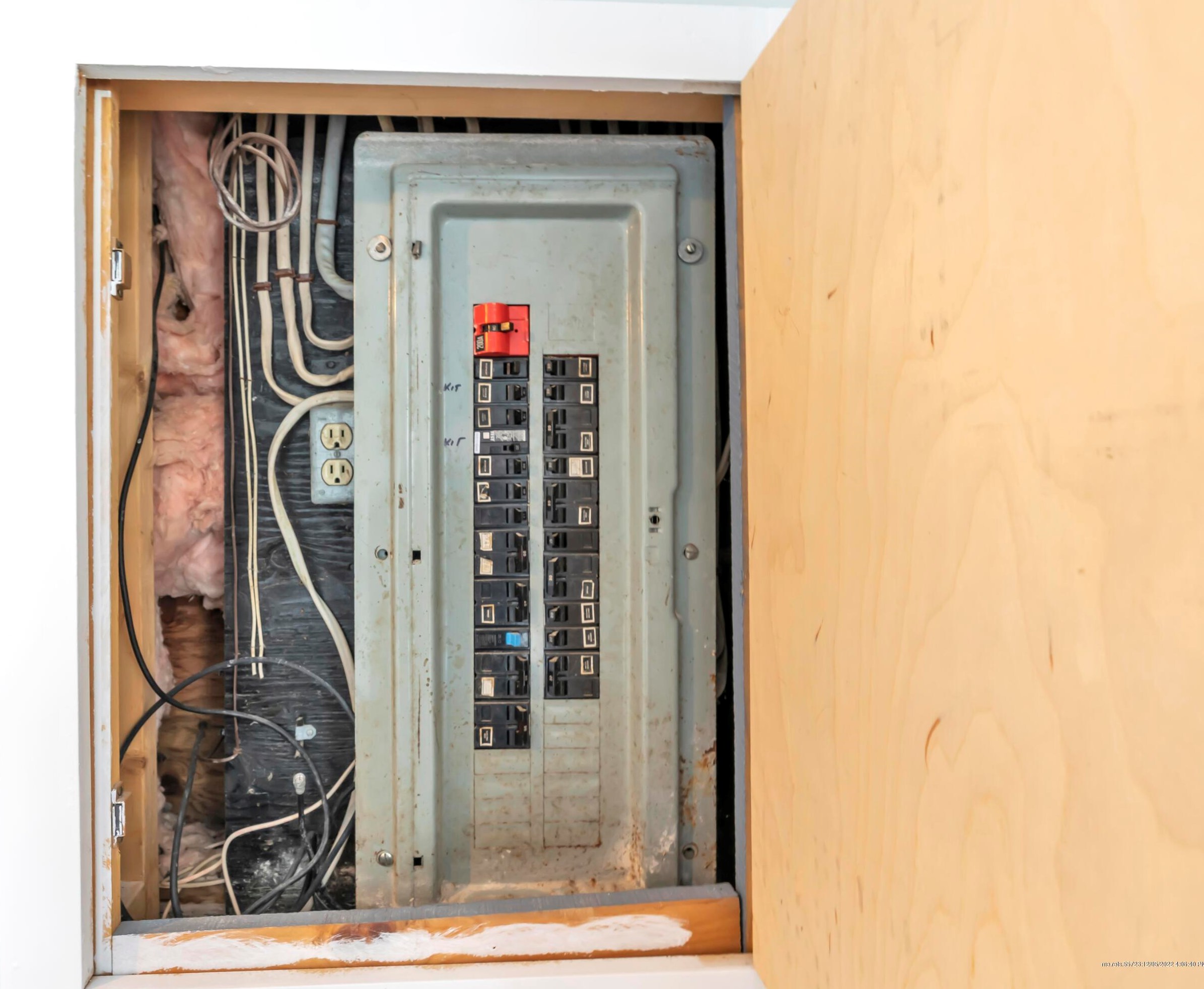 126 Main St, Windham ME 04062-4225 exterior