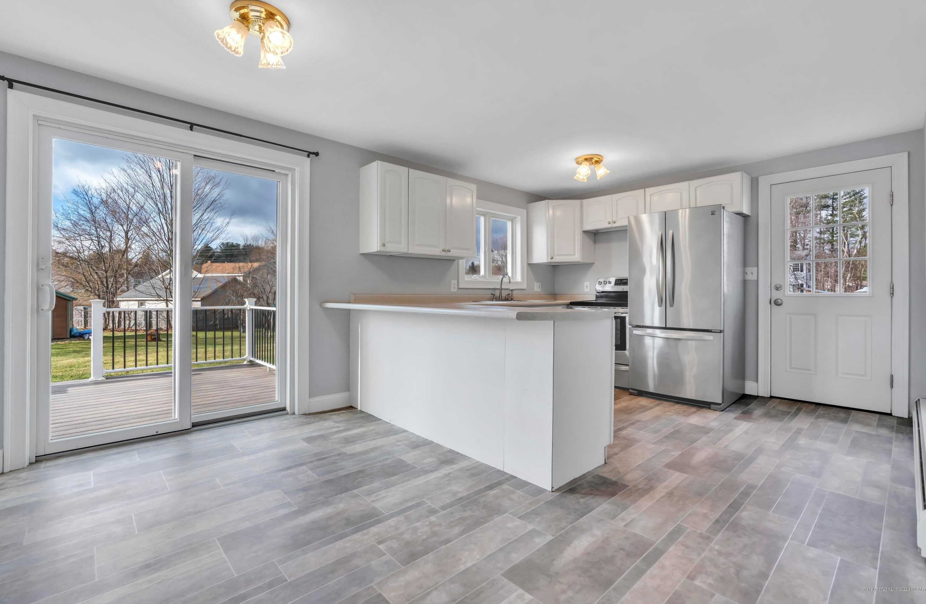 126 Main St, Windham ME 04062-4225 exterior