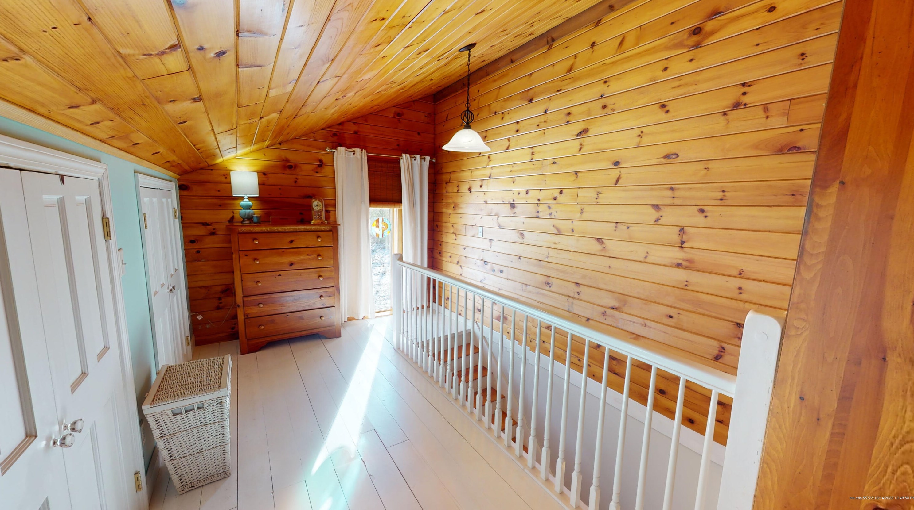 14 Rioux Dr, Leeds ME  04263-3943 exterior