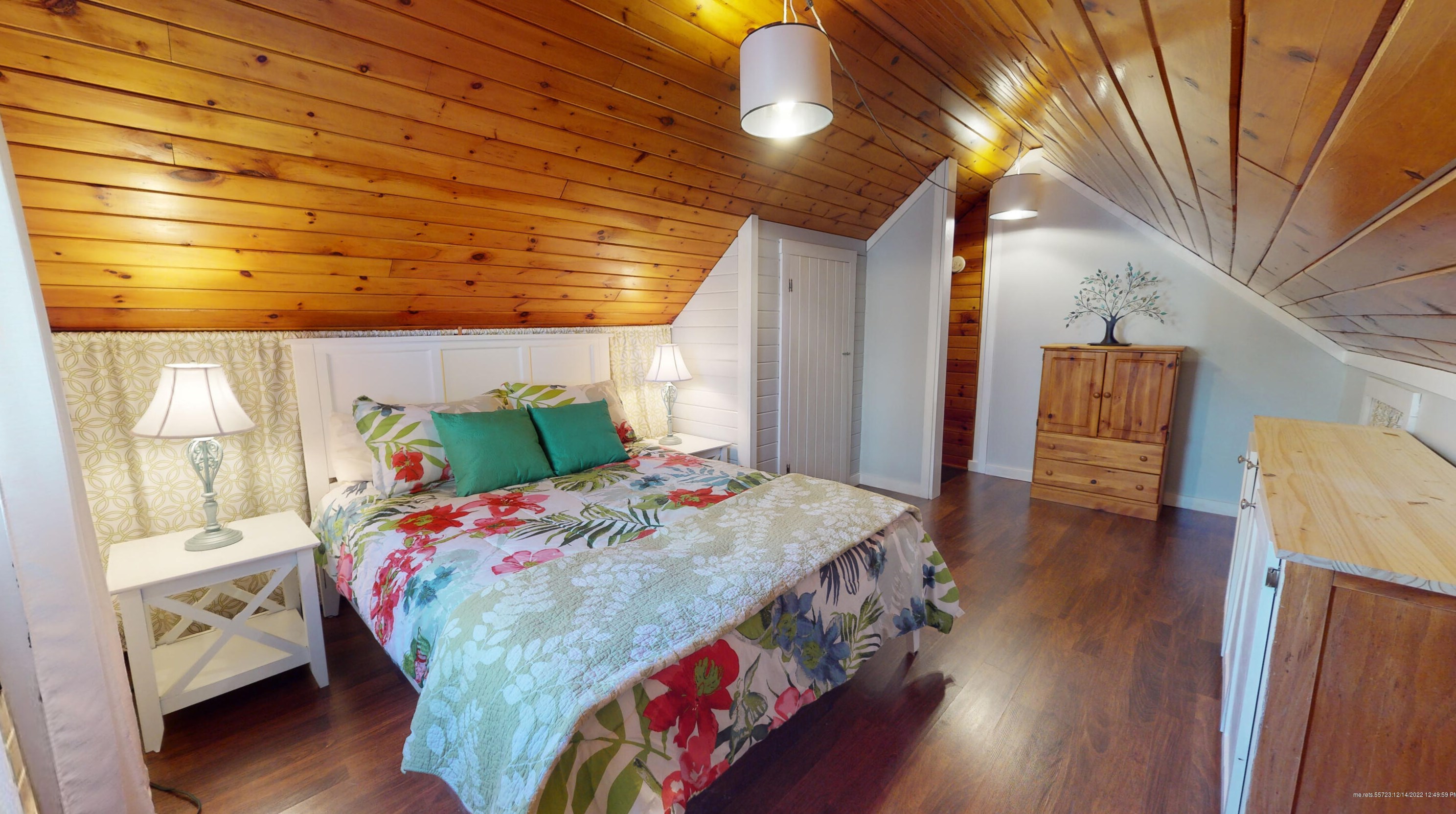 14 Rioux Dr, Leeds ME  04263-3943 exterior