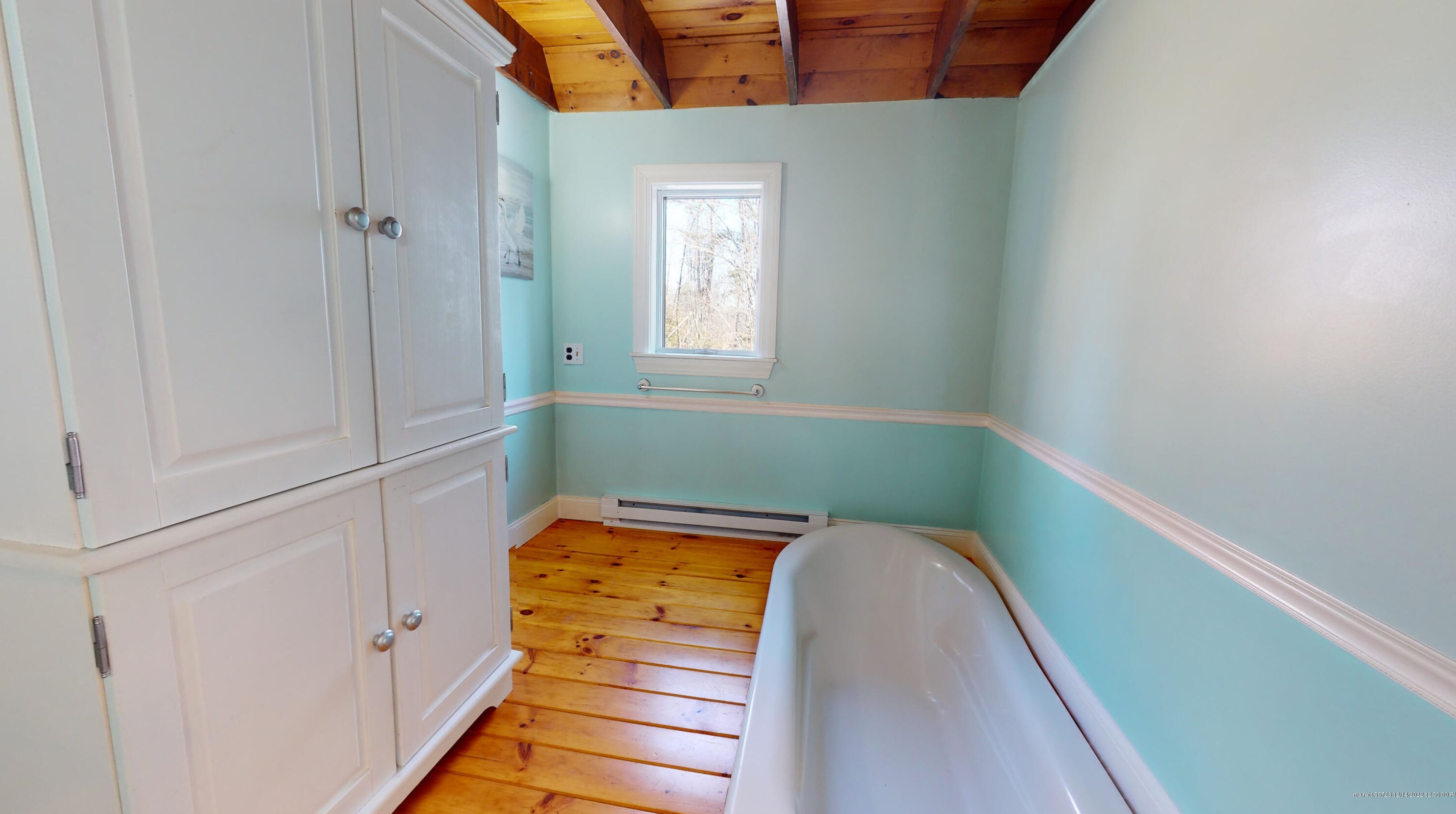 14 Rioux Dr, Leeds ME  04263-3943 exterior