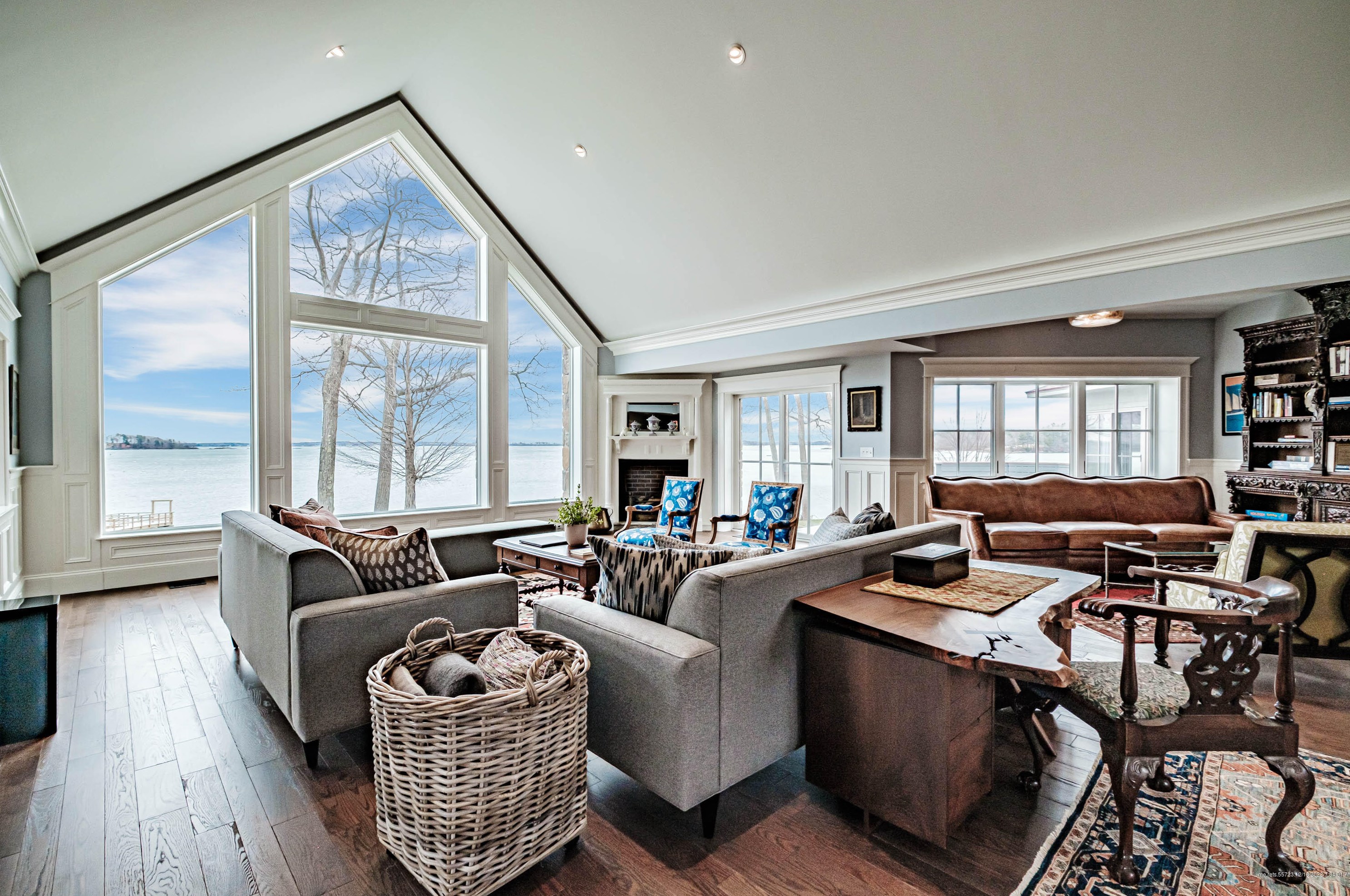 153 Foreside Rd, Portland ME  04110-1420 exterior