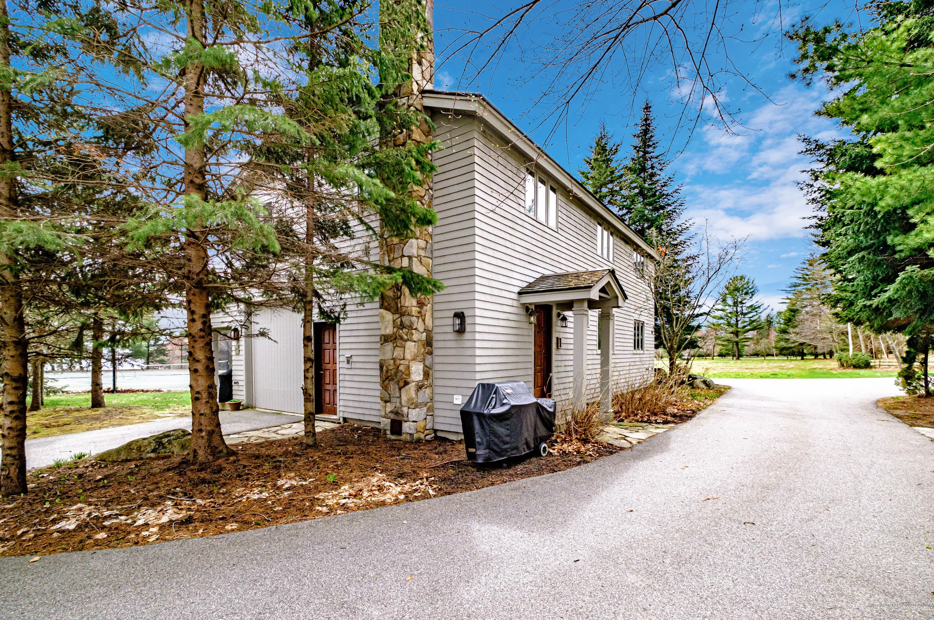 153 Foreside Rd, Portland ME  04110-1420 exterior