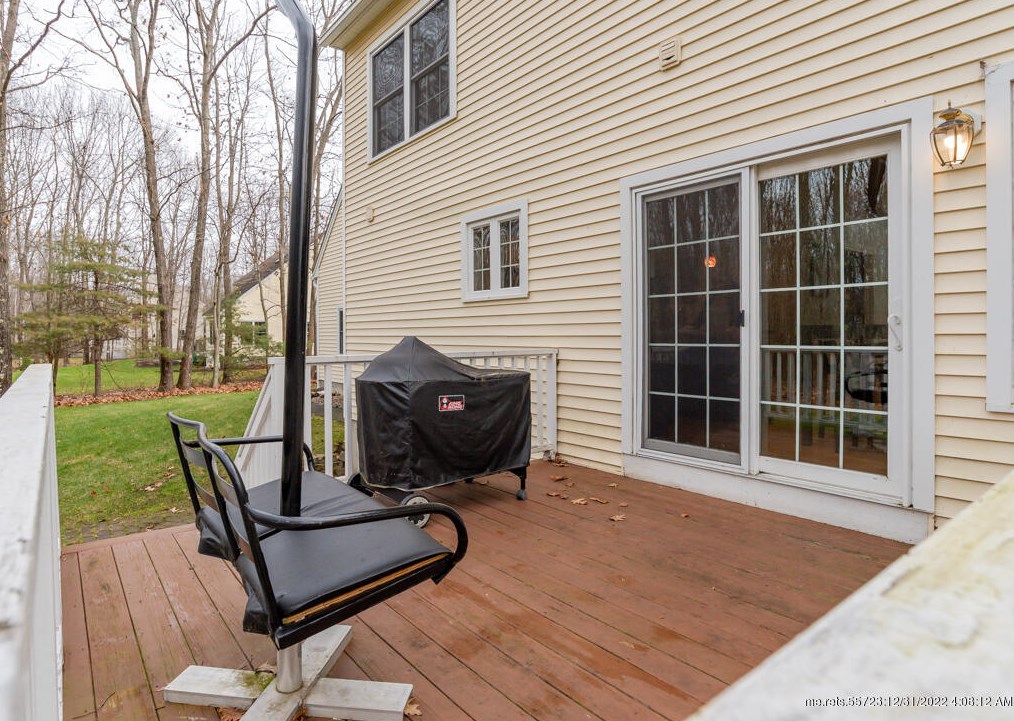 32 Stonington Pl, Kennebunk ME  04043-6285 exterior