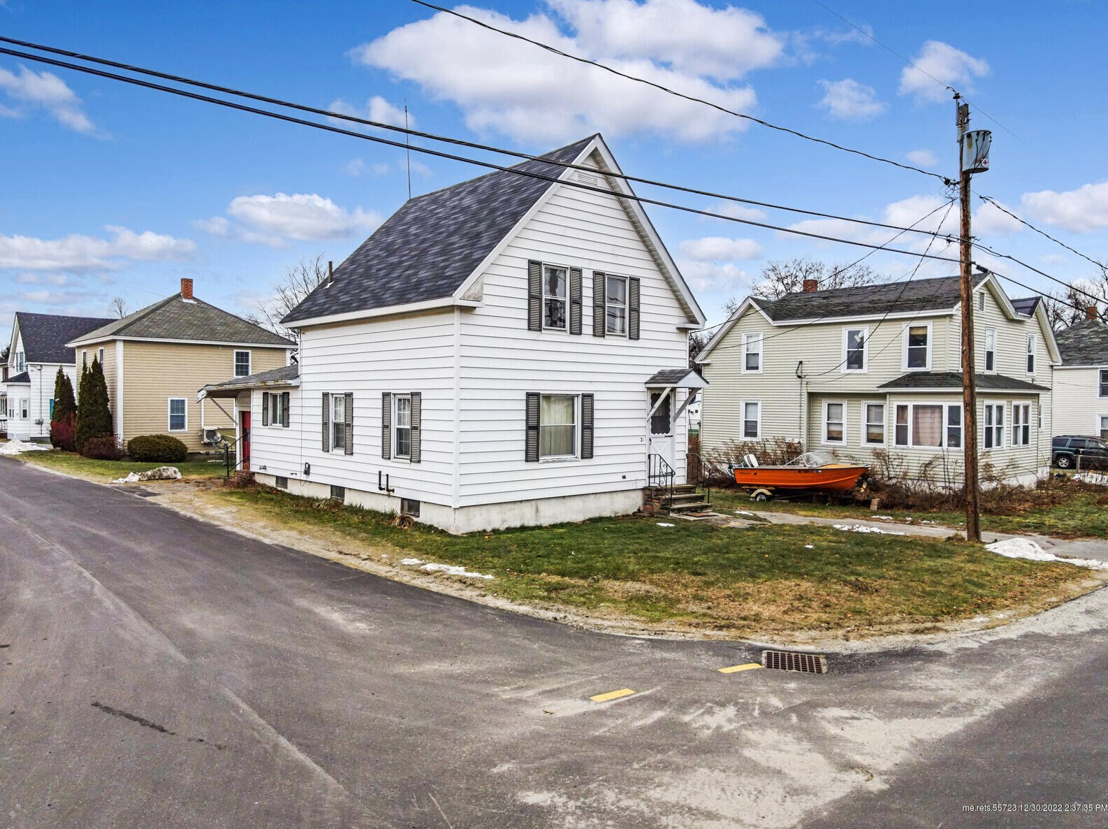 21 Burrill St, Fairfield ME  04937-1143 exterior