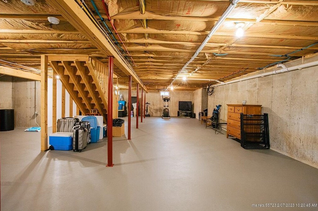 2 Stream View Dr, Waterville ME  04901-4334 exterior