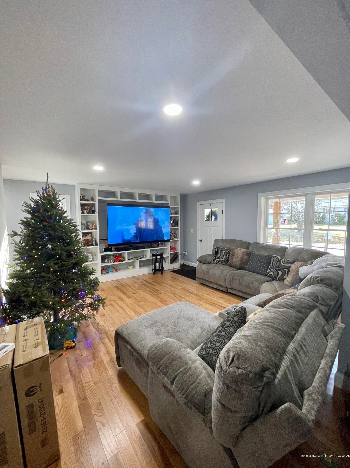 83 Main St, Windham ME  04062-4221 exterior