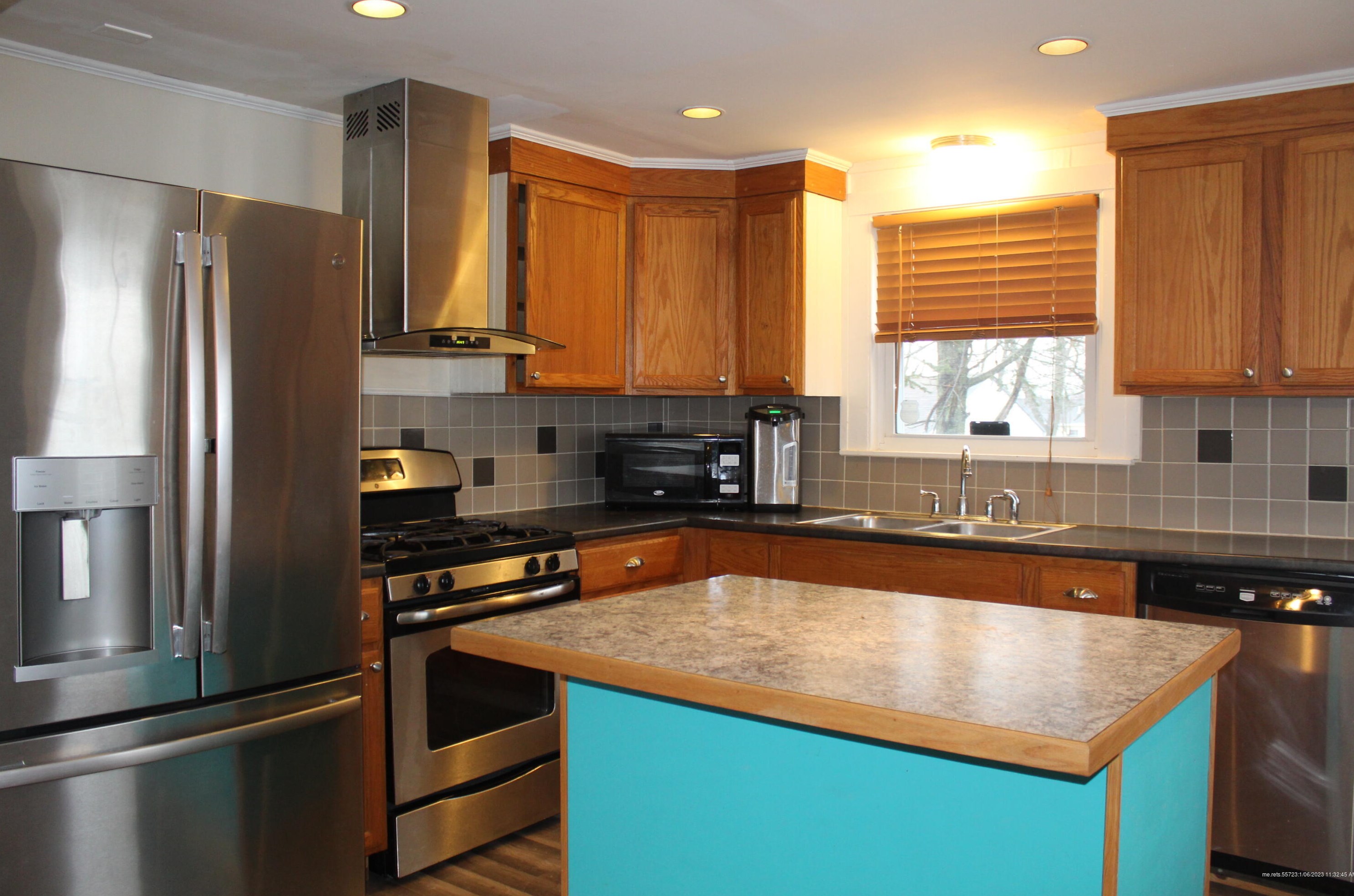 10 Wilson St, Portland ME  04106-6141 exterior