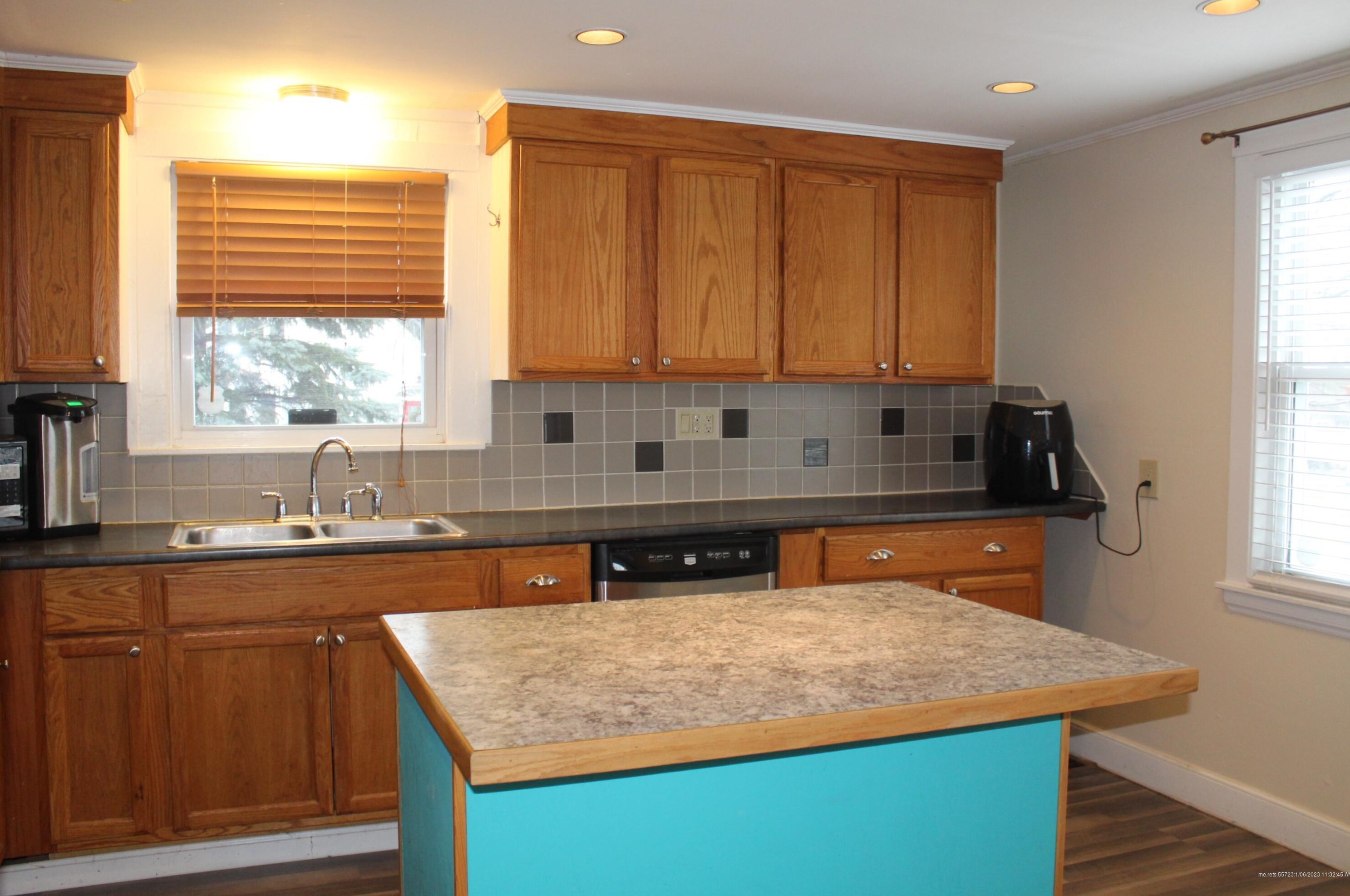 10 Wilson St, Portland ME  04106-6141 exterior