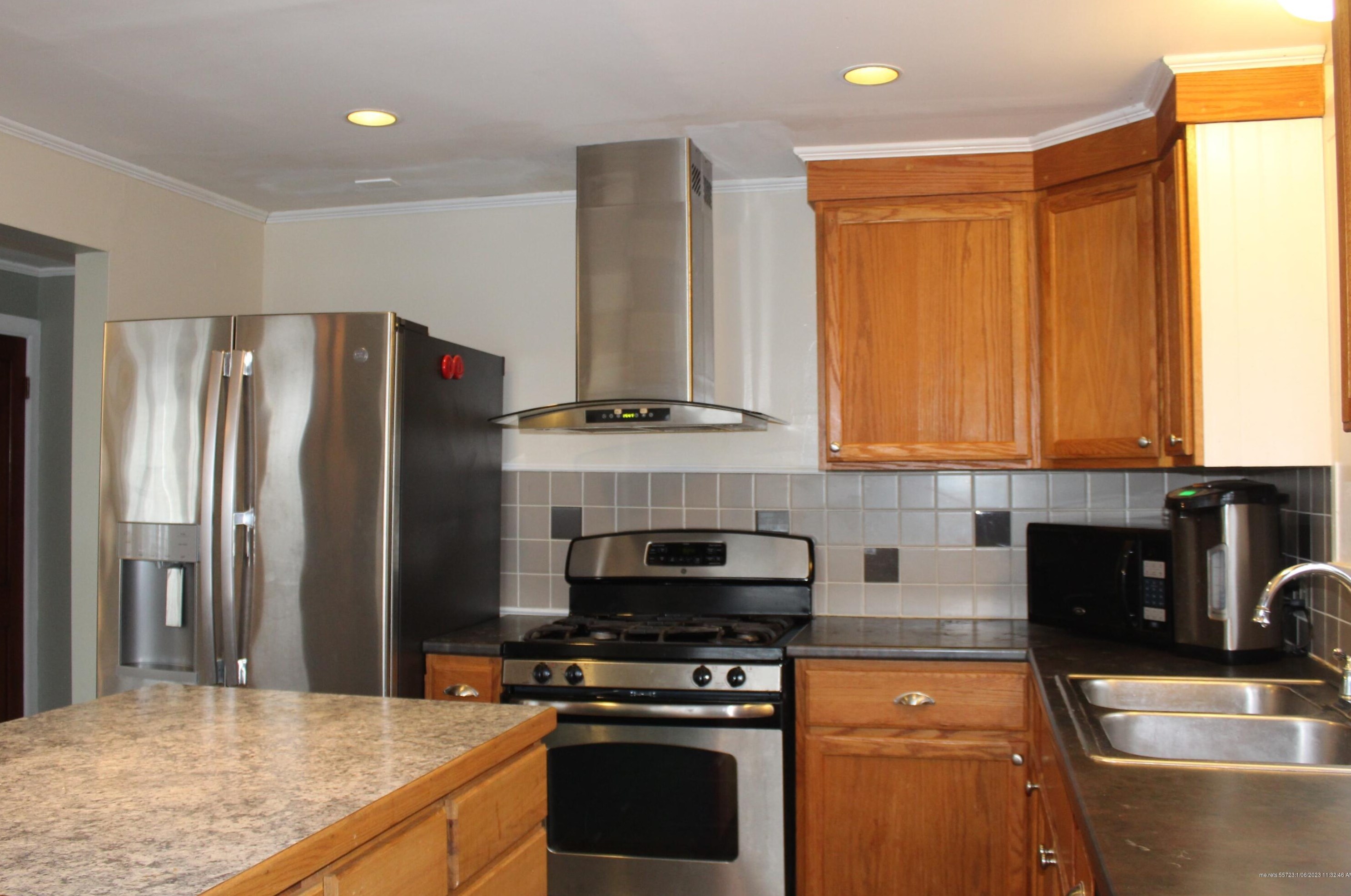 10 Wilson St, Portland ME  04106-6141 exterior