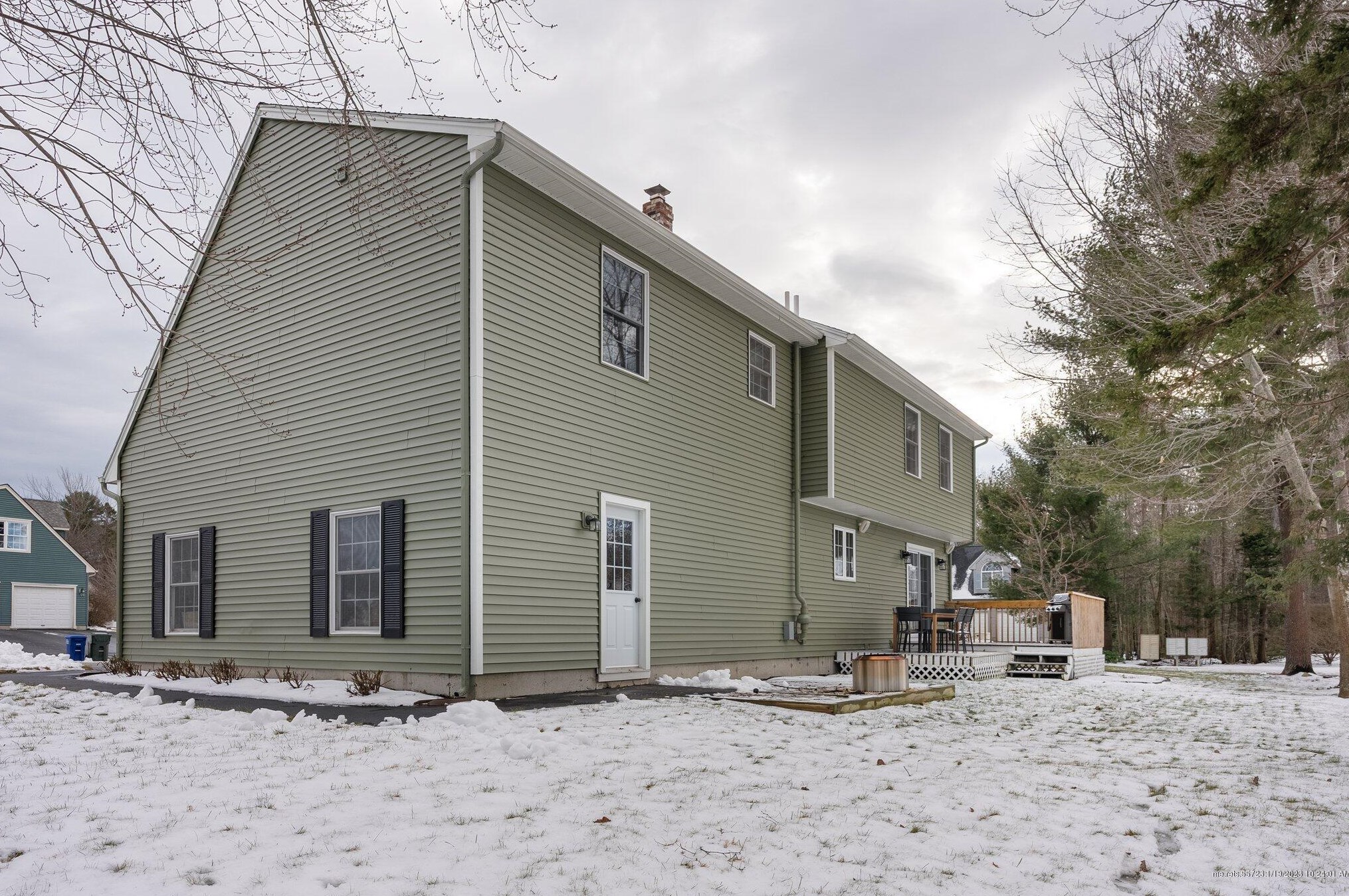 6 Blueberry Dr, Portland ME  04106-6892 exterior