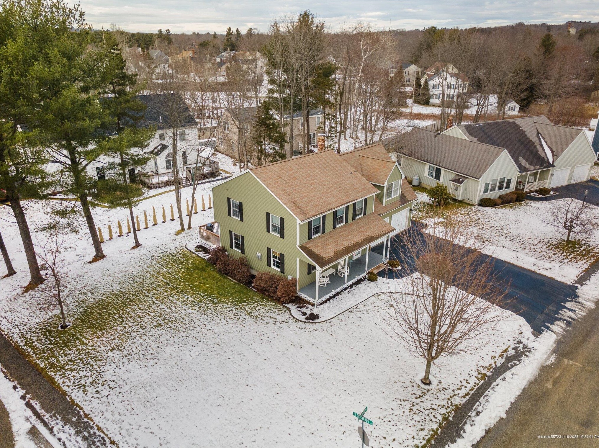 6 Blueberry Dr, Portland ME  04106-6892 exterior