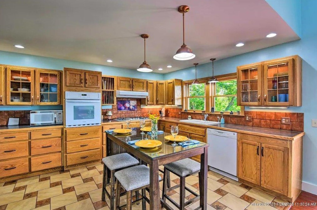 78 Water St, Seboeis Plt ME  04448-3707 exterior