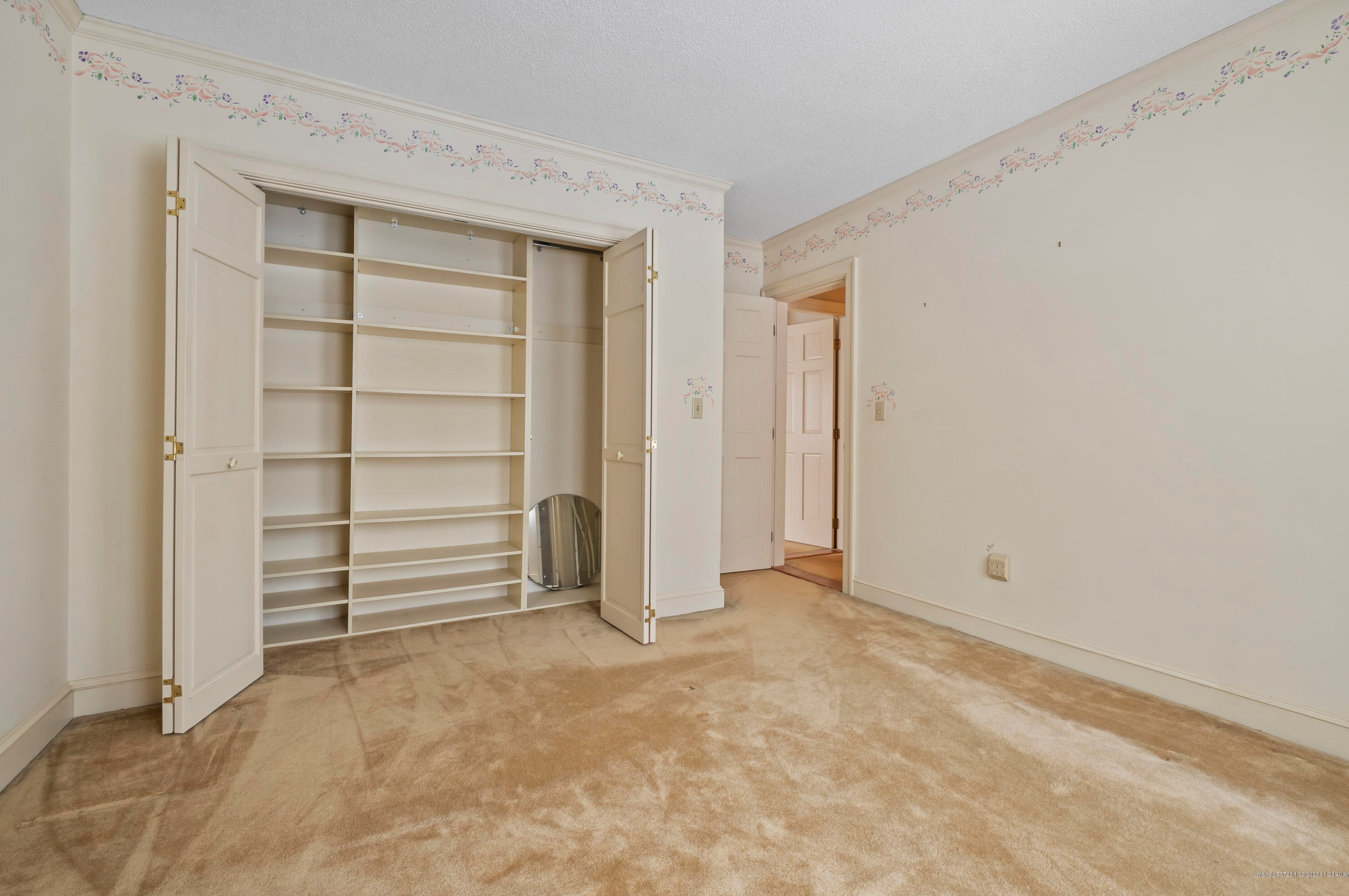 19 Woldbrook Dr, Windham ME  04062-5359 exterior