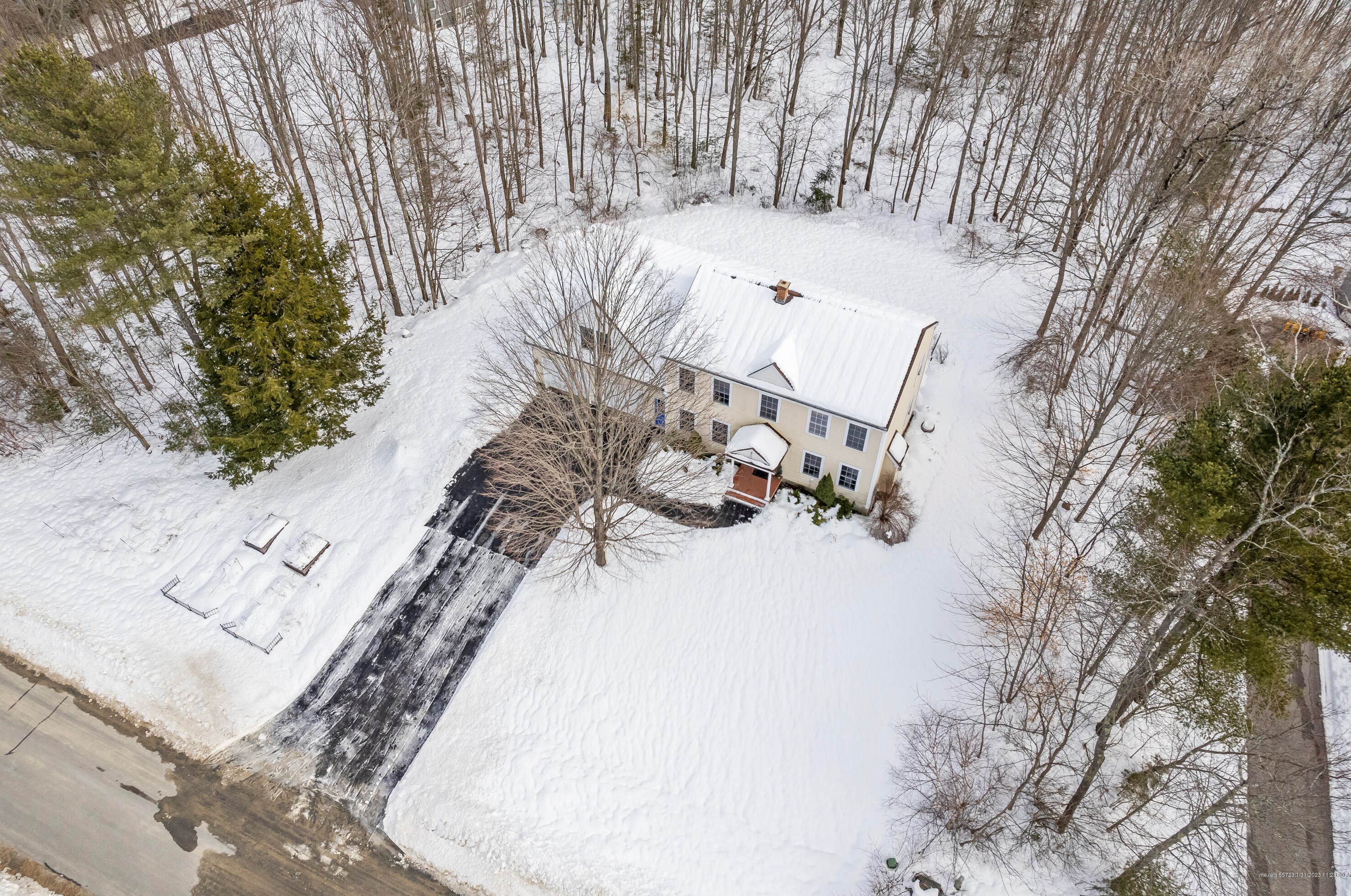 17 Victoria Ln, Windham ME  04062-4172 exterior