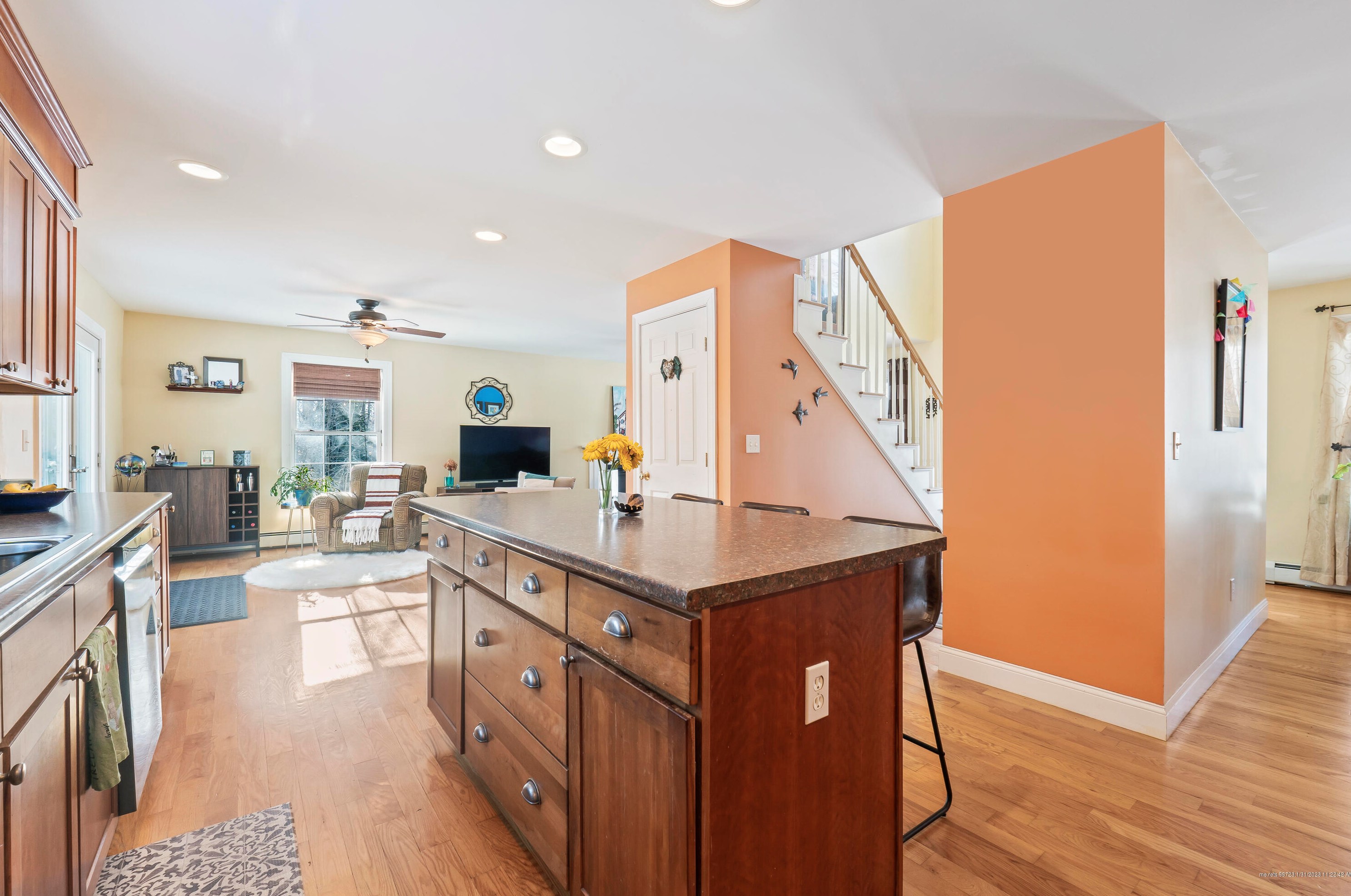 17 Victoria Ln, Windham ME  04062-4172 exterior