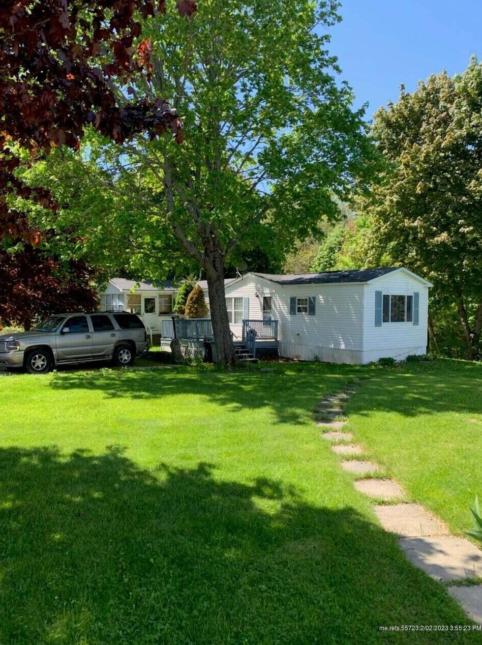 9 Albert Cir, Pittston ME  04345-5127 exterior