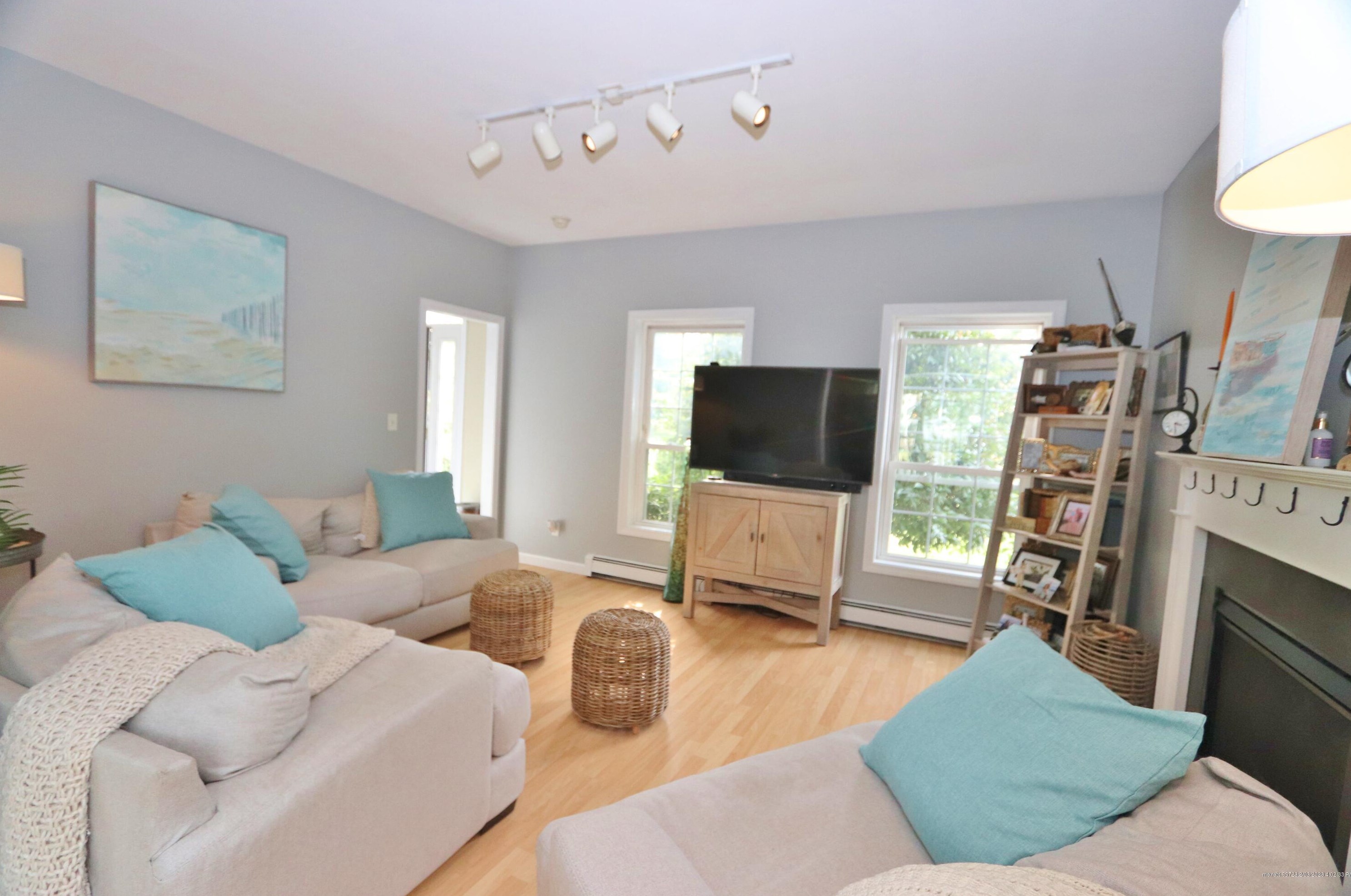 37 Constitution Ave, Newburgh ME  04444-1332 exterior