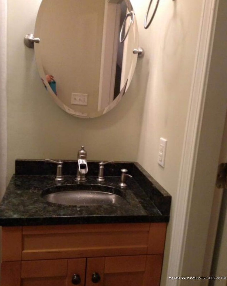 37 Constitution Ave, Newburgh ME  04444-1332 exterior