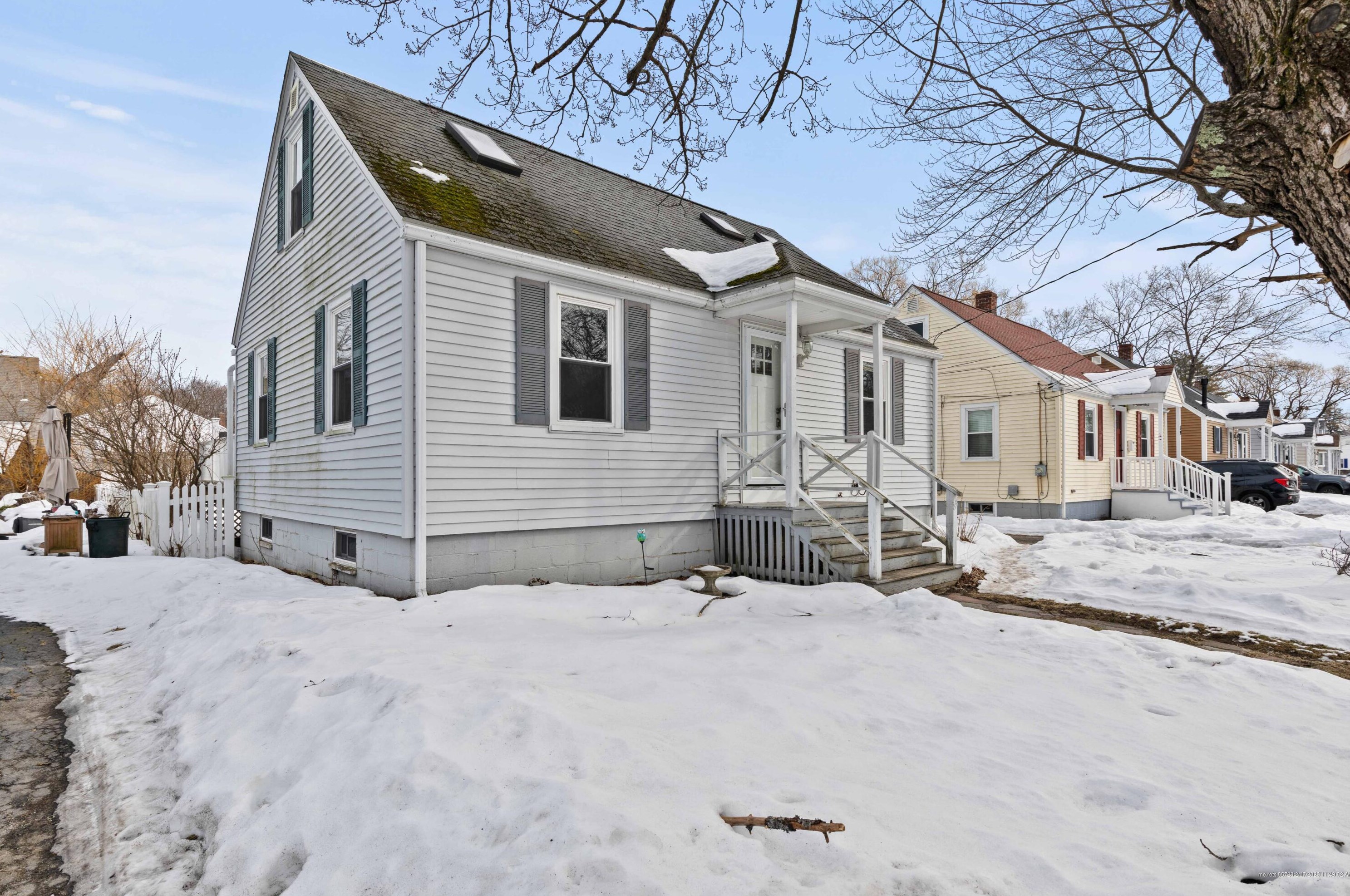 83 Pennell Ave, Portland ME  04103-2029 exterior