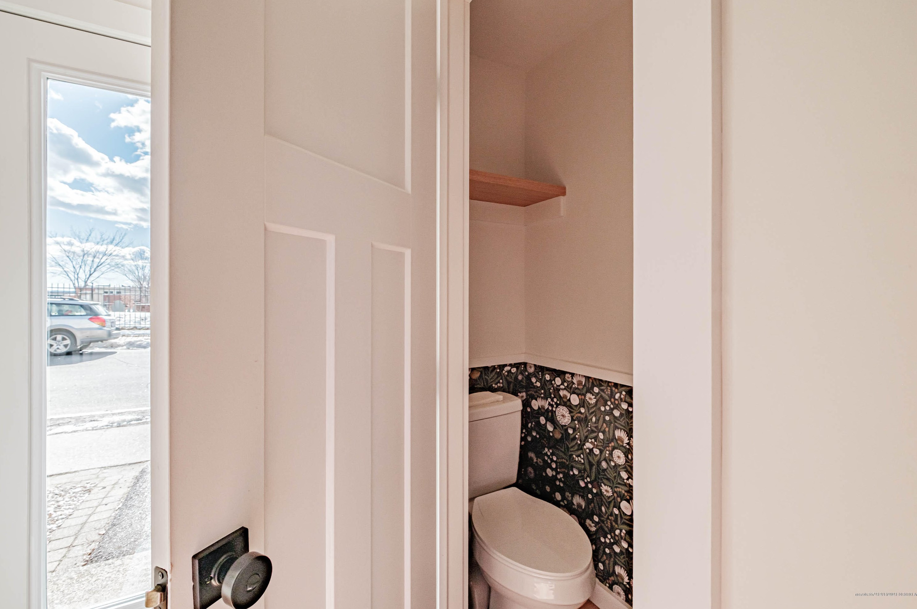 63 Mountfort St, Portland ME  04101-4385 exterior