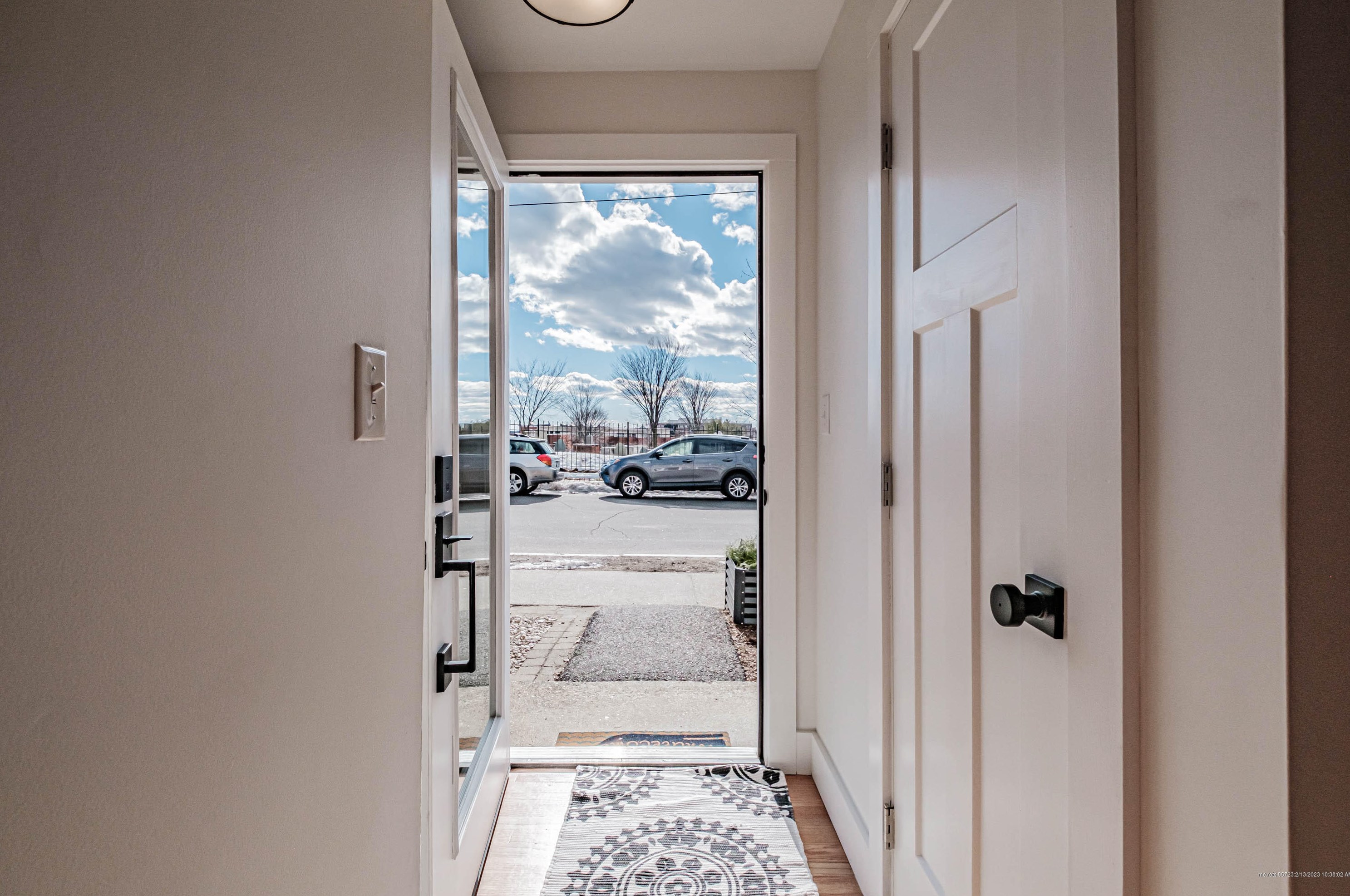 63 Mountfort St, Portland ME  04101-4385 exterior