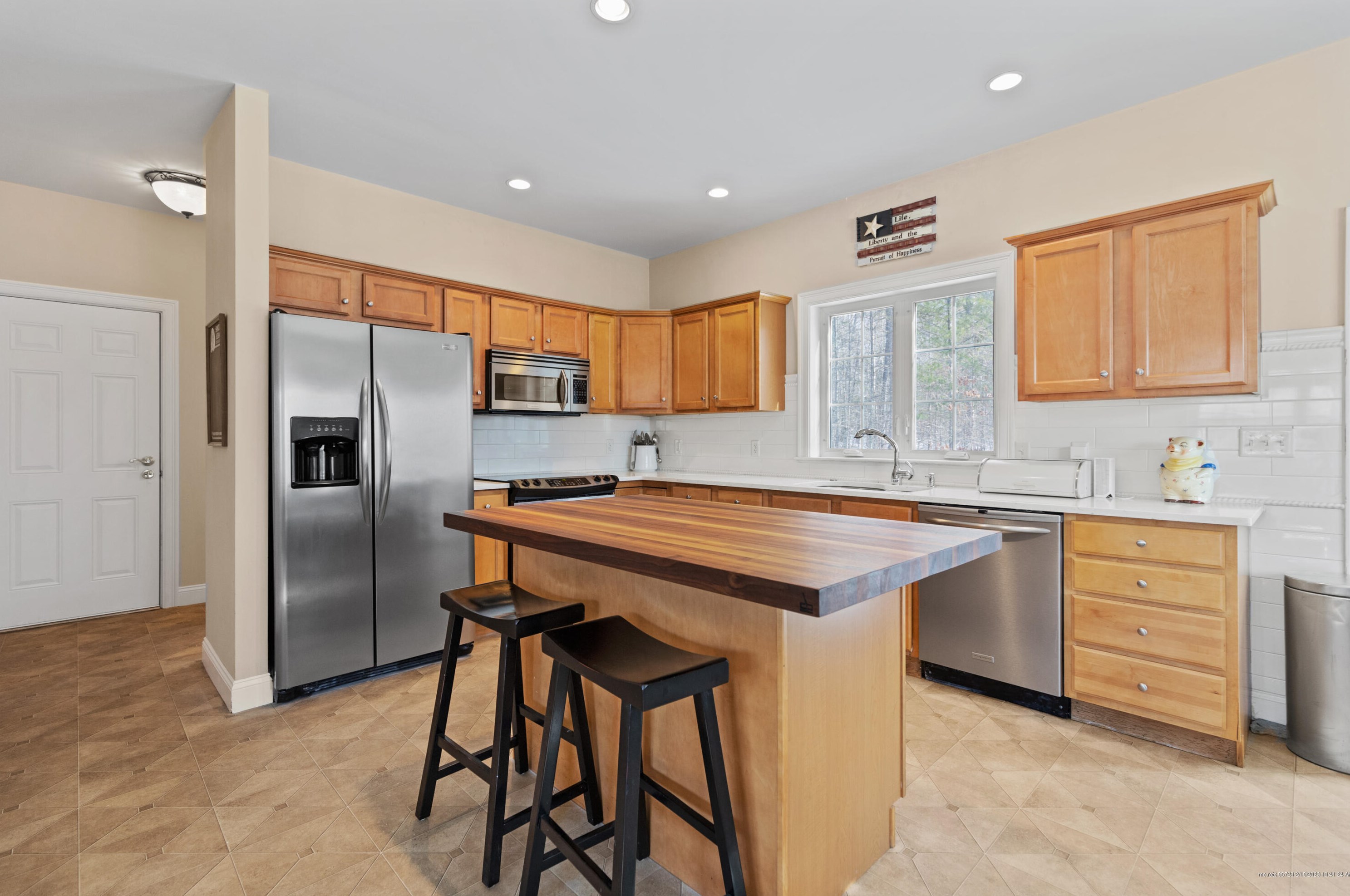 46 Thrush Ter, Windham ME  04062-5790 exterior