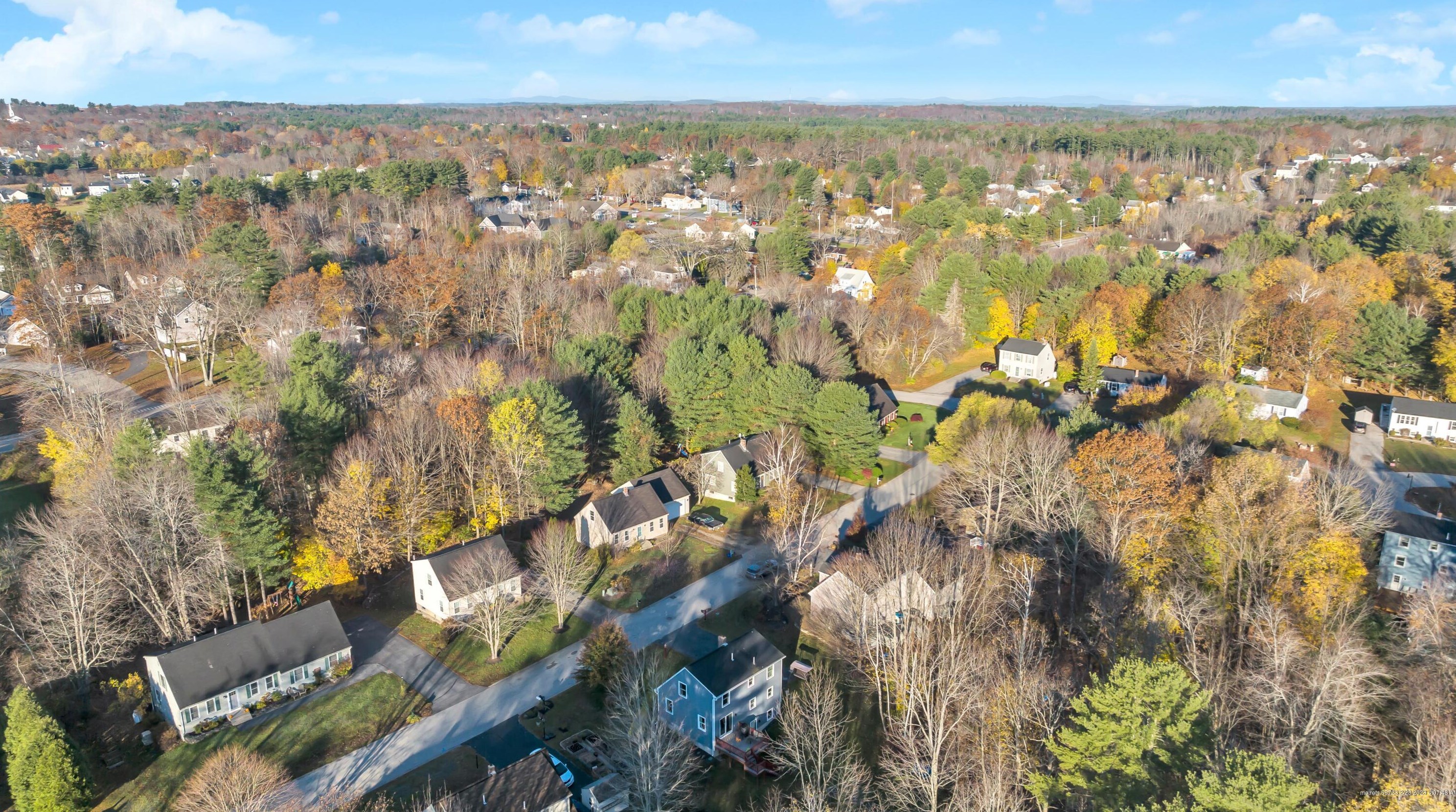 10 Wintergreen Dr, Gorham ME  04038-1531 exterior