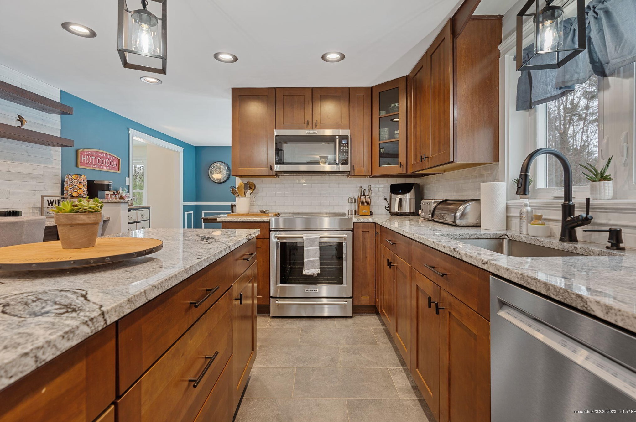 12 Gloria St, Gorham ME  04038-2219 exterior