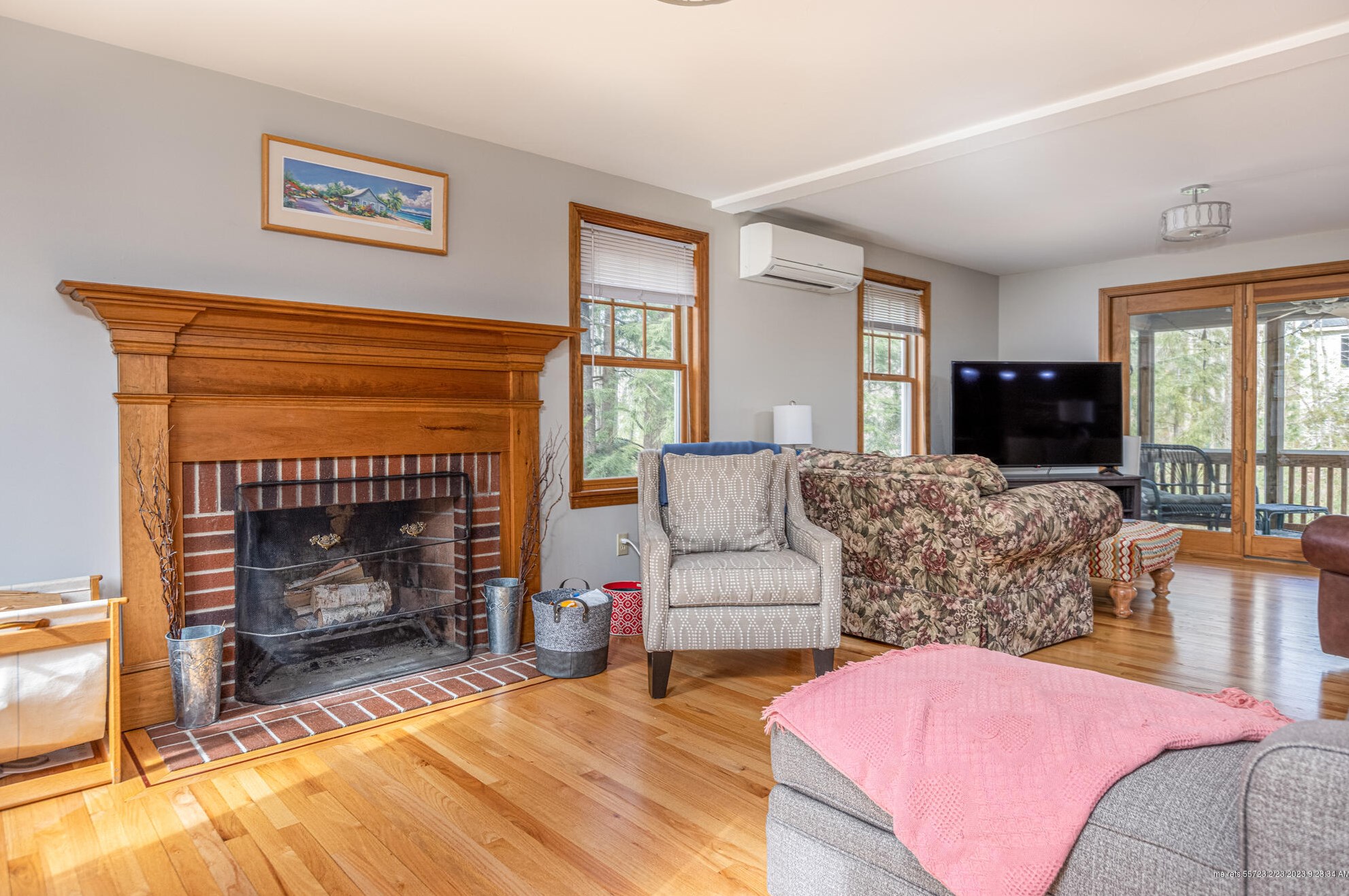 19 Plymouth Dr, Saco ME  04072-1735 exterior